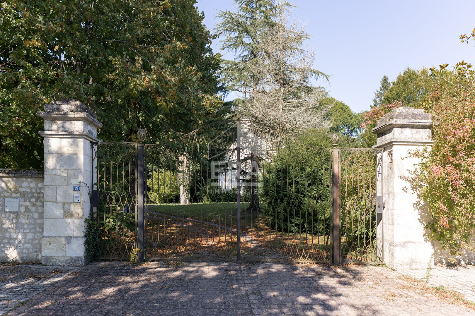 Photo Demeure de prestige pleine d'histoire image 2/6