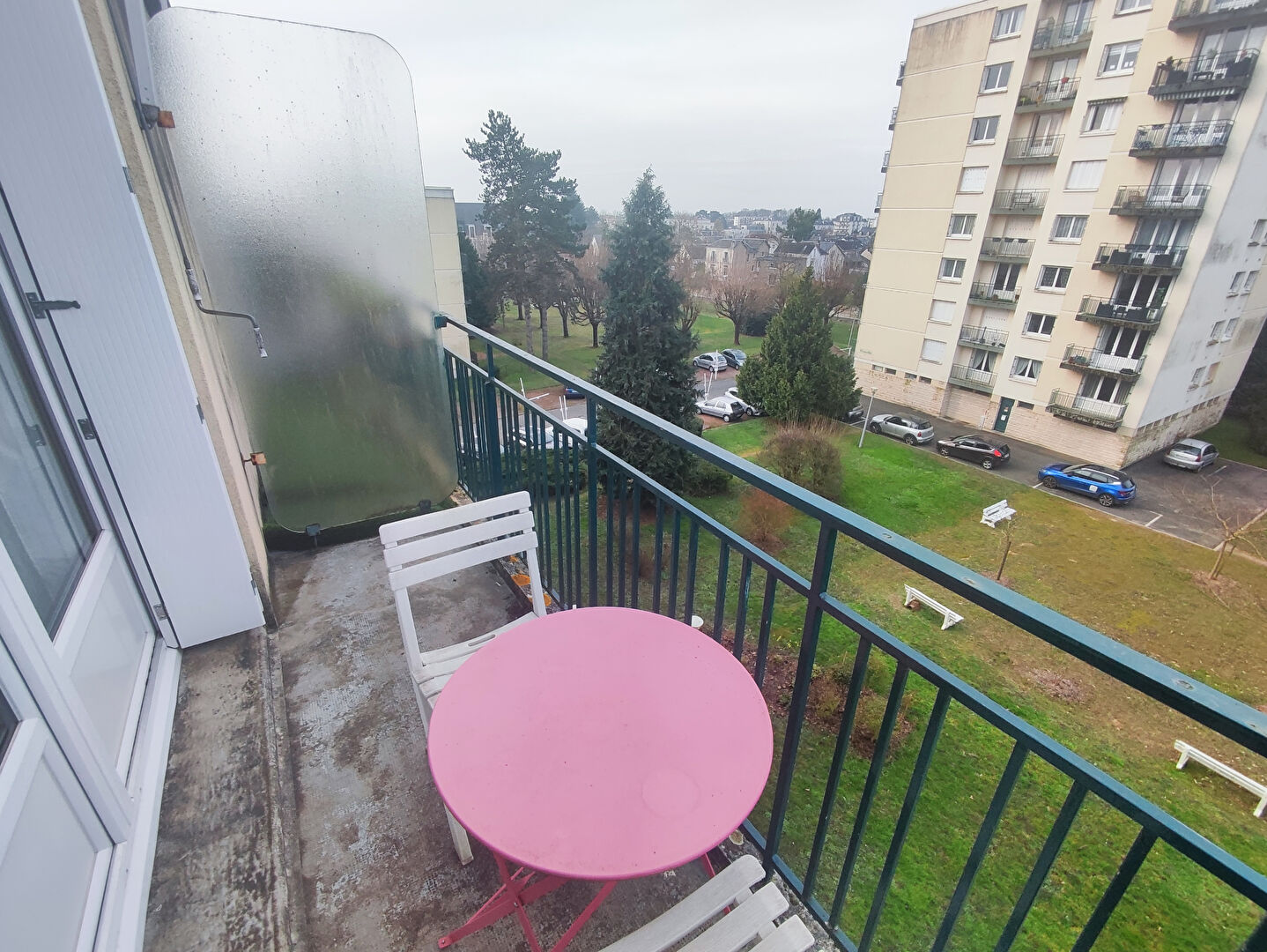 Photo STUDIO MEUBLÉ AVEC BALCON & CAVE A TOURS NORD image 3/6