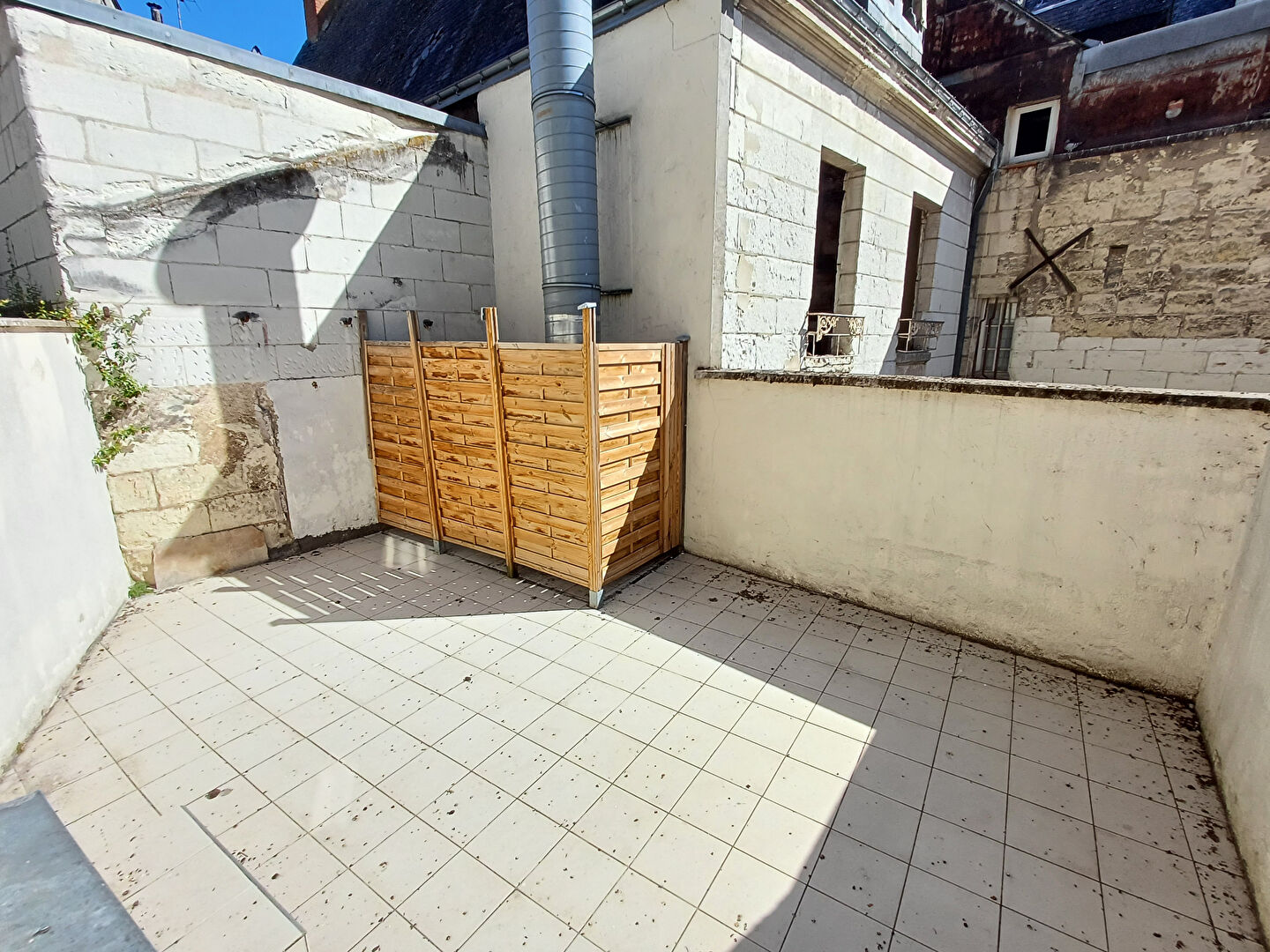 Photo RARE - Charmant T2 meublé avec grande terrasse ? Vieux Tours image 1/5