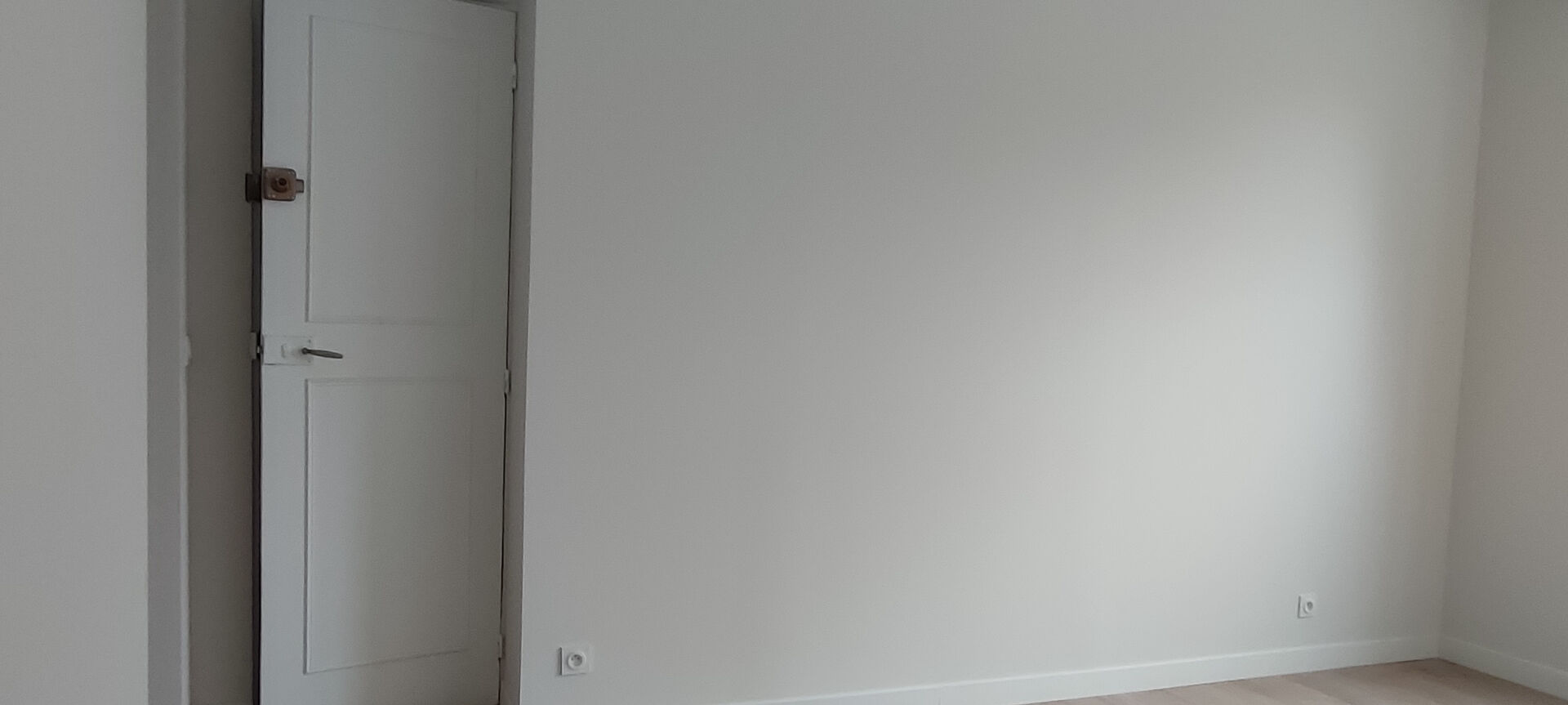 Photo Bureau Nogent Le Rotrou 1 pièce(s) image 4/6