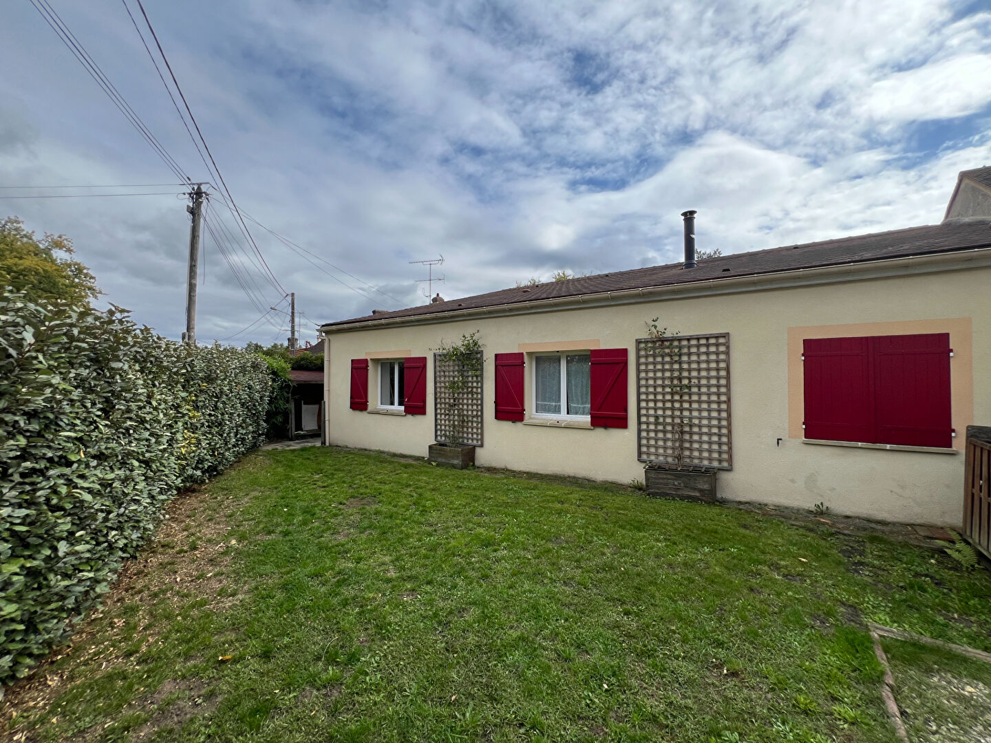 Maison 5 pièce(s)  Poigny-la-foret