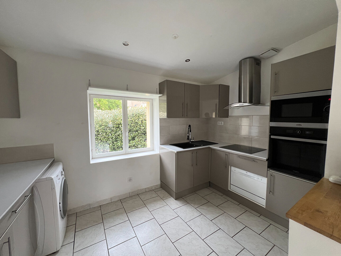 Photo Maison 5 pièce(s)  Poigny-la-foret image 4/6