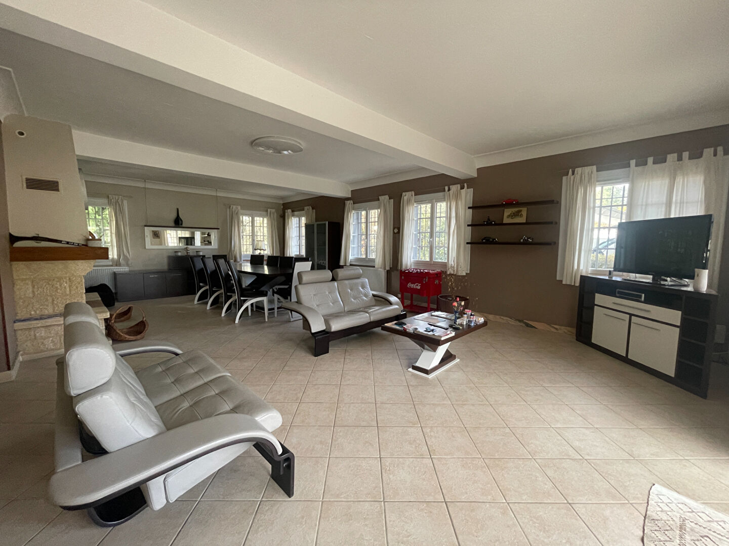 Photo À Vendre Propriété avec Bâtiments en Chaume image 2/6