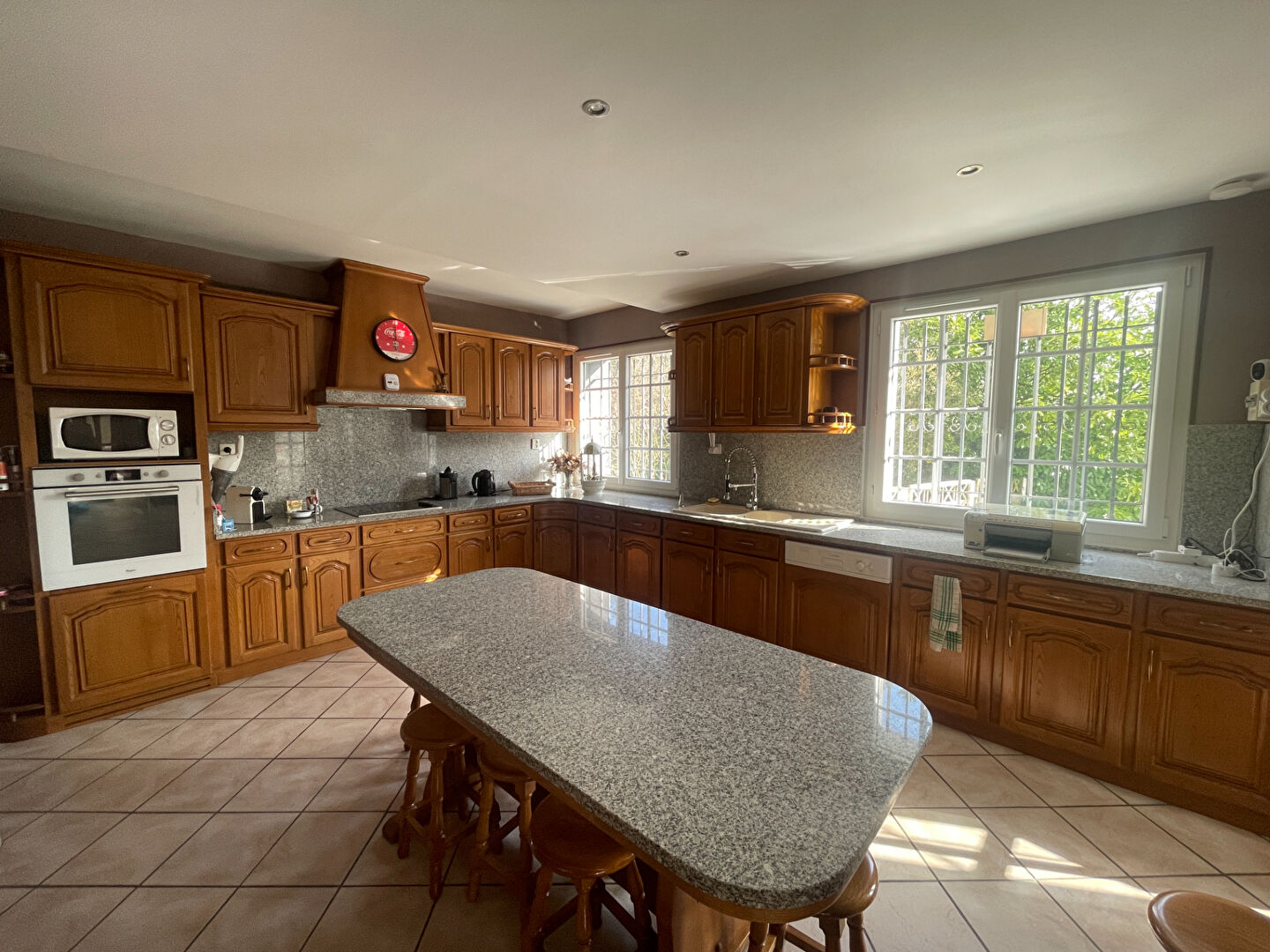 Photo À Vendre Propriété avec Bâtiments en Chaume image 6/6