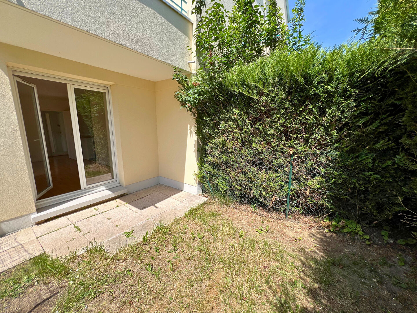 Photo À vendre - Studio avec terrasse, parking et cave image 3/6