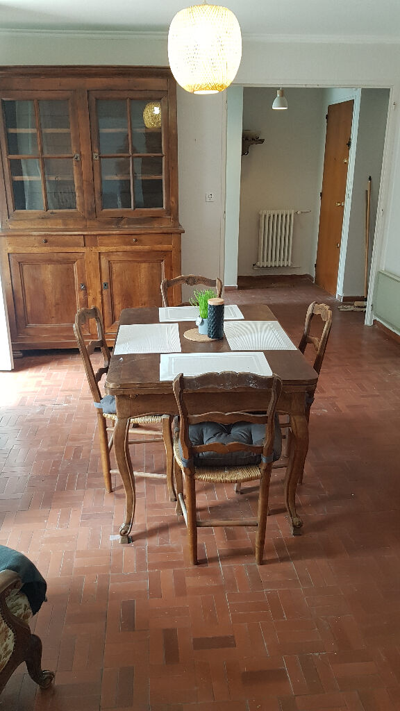 Photo Appartement Saint Cannat 3 pièce(s) 75 m2 image 2/5