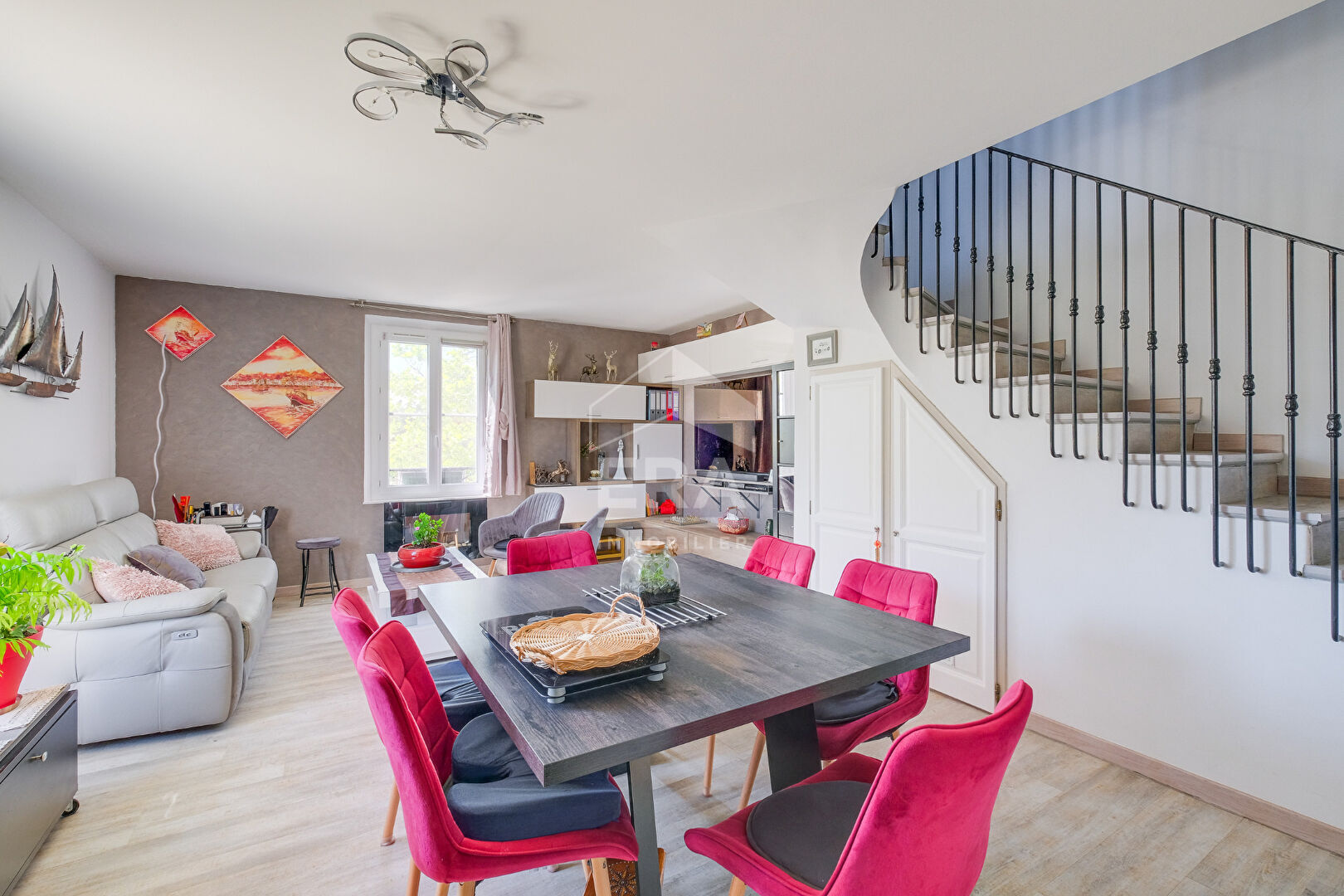 Idéal Location saisonnière À Vendre  Duplex 3 Pièces + Piscine + cave+ Parking couvert + Piscine au Domaine du Golf de Pont Royal