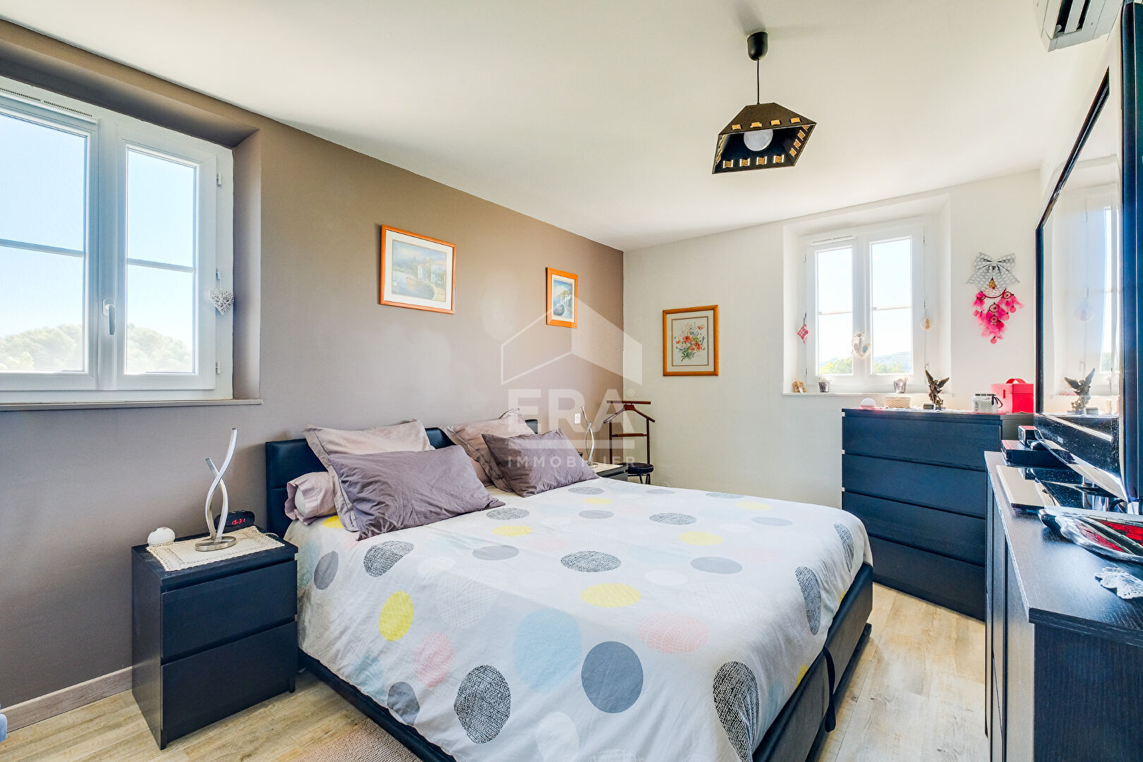 Photo Idéal Location saisonnière À Vendre  Duplex 3 Pièces + Piscine + cave+ Parking couvert + Piscine au Domaine du Golf de Pont Royal image 6/6