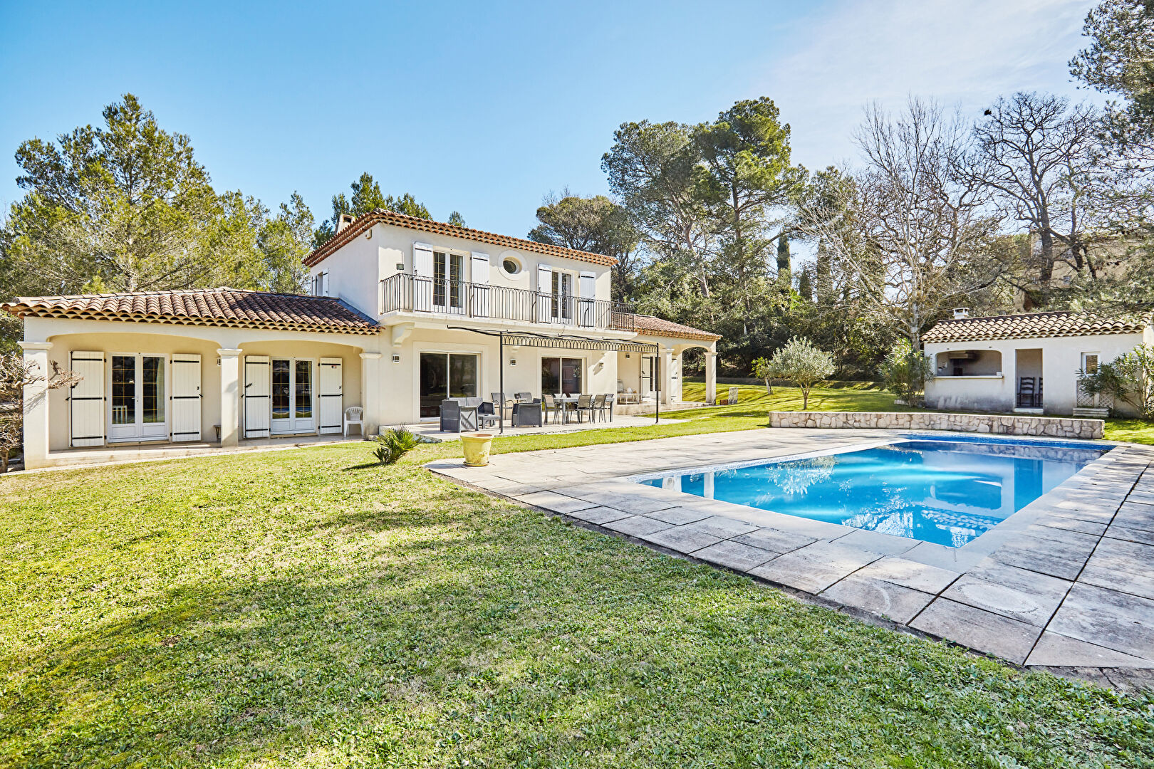 Maison familiale 7 pièces ? 180 m² habitables avec piscine ? À 30 minutes d'Aix-en-Provence