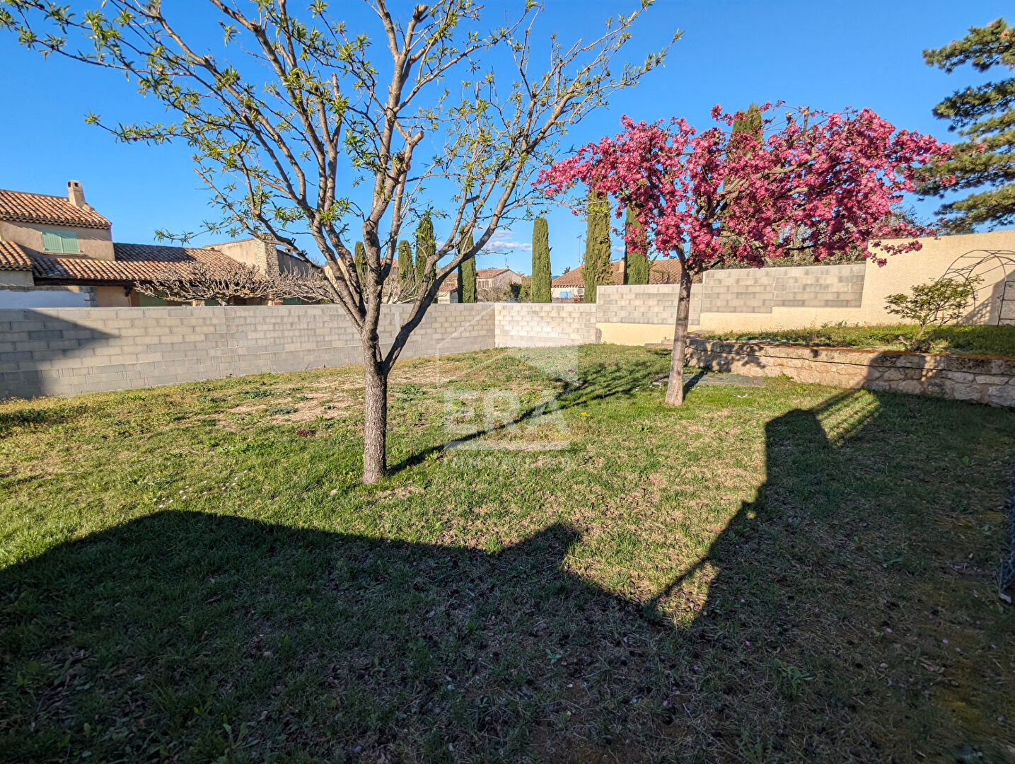 Photo Terrain constructible Charleval 310 m² image 5/6