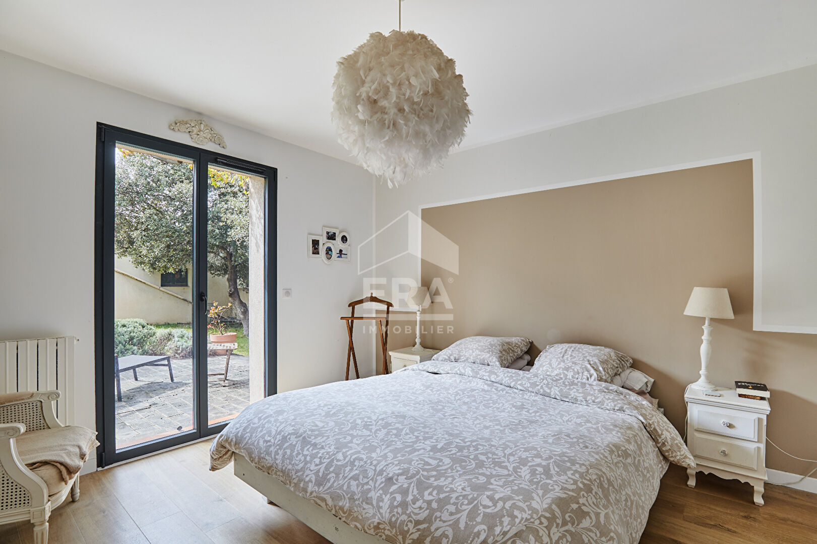 Photo Maison Rognes 6 pièce(s) 217 m2 sur parc arboré avce piscine et T2 totalement indépendant image 4/6