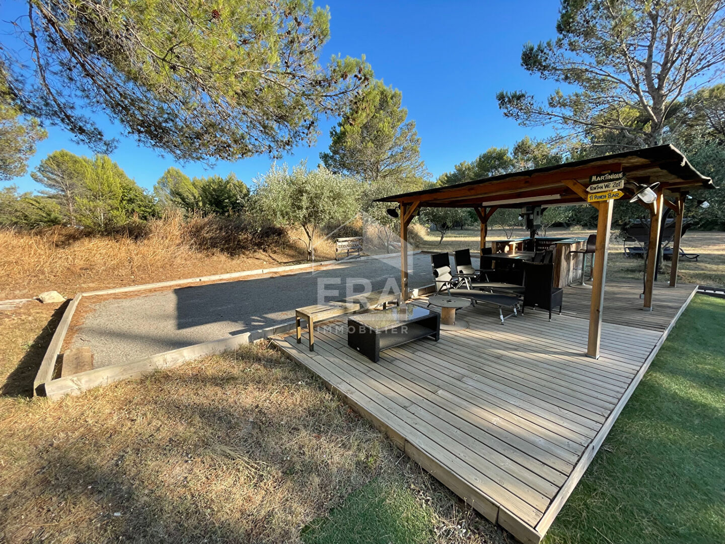 Photo Maison Lambesc 5 pièces 123m2 + piscine lagon + sauna et jacuzzi + triple garagesur parcelle de7000m² image 3/6
