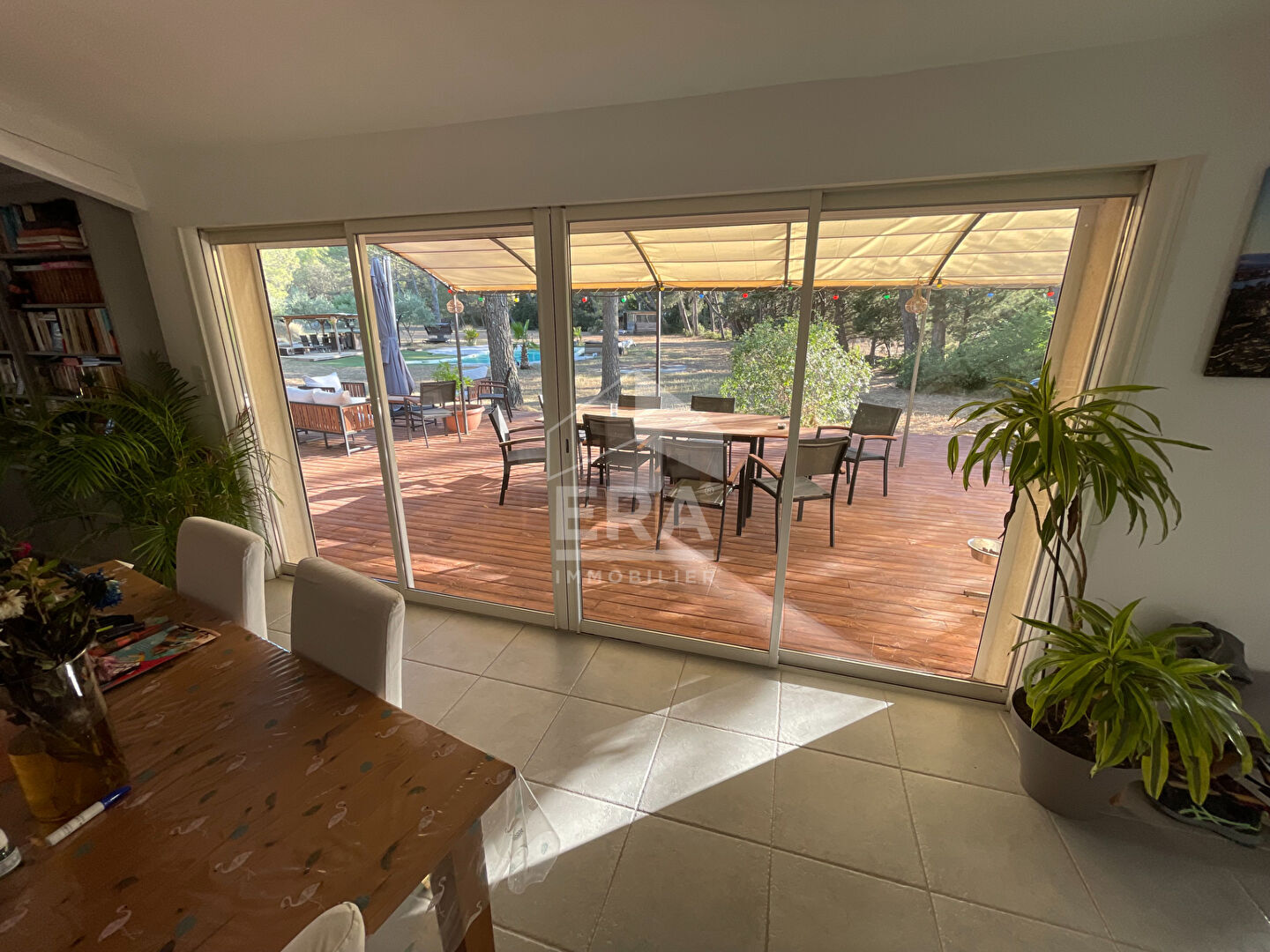 Photo Maison Lambesc 5 pièces 123m2 + piscine lagon + sauna et jacuzzi + triple garagesur parcelle de7000m² image 6/6