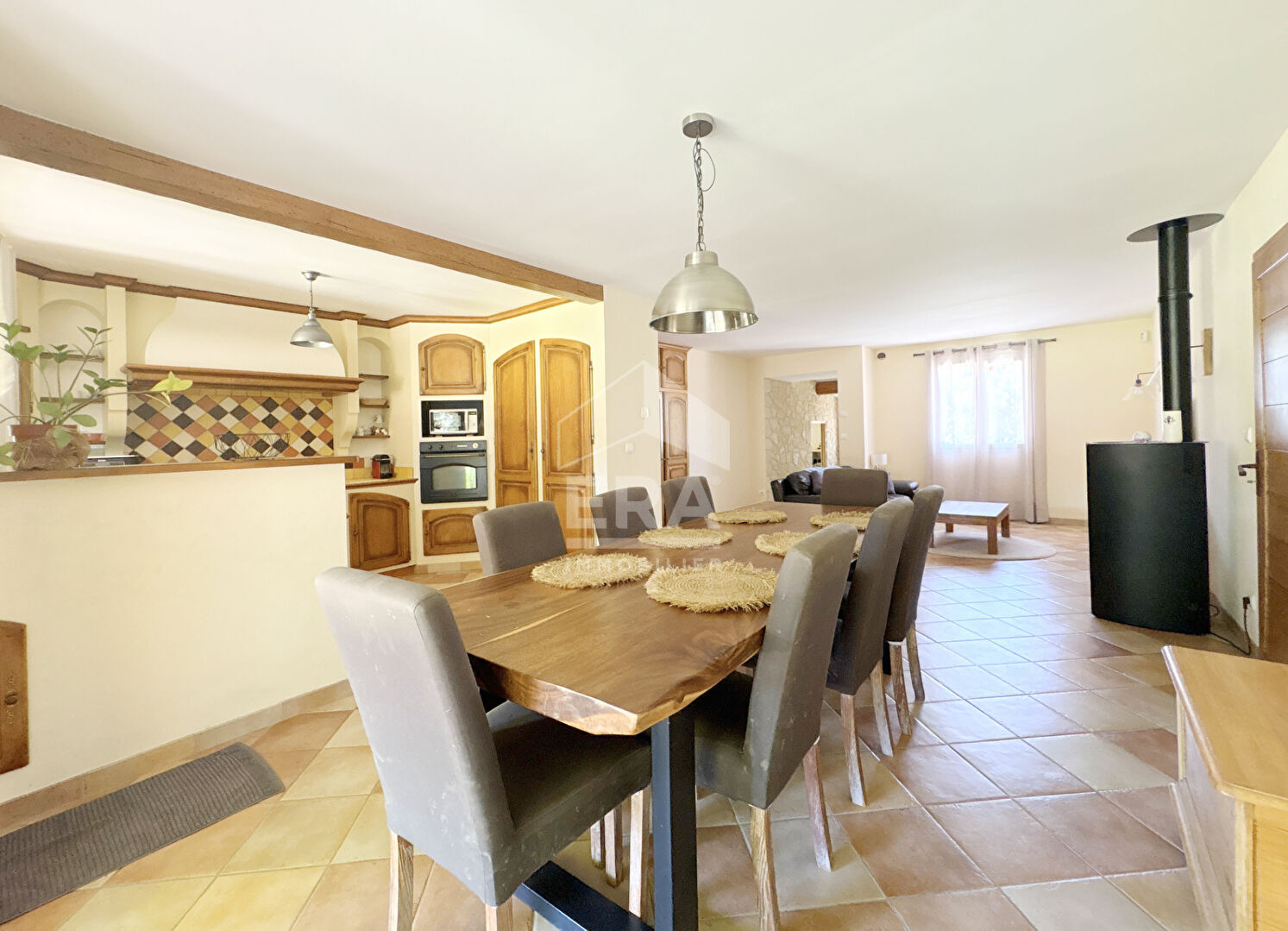 Photo Charleval , Maison de plain-pied avec 4 chambres, garage et jardin piscinable image 4/6