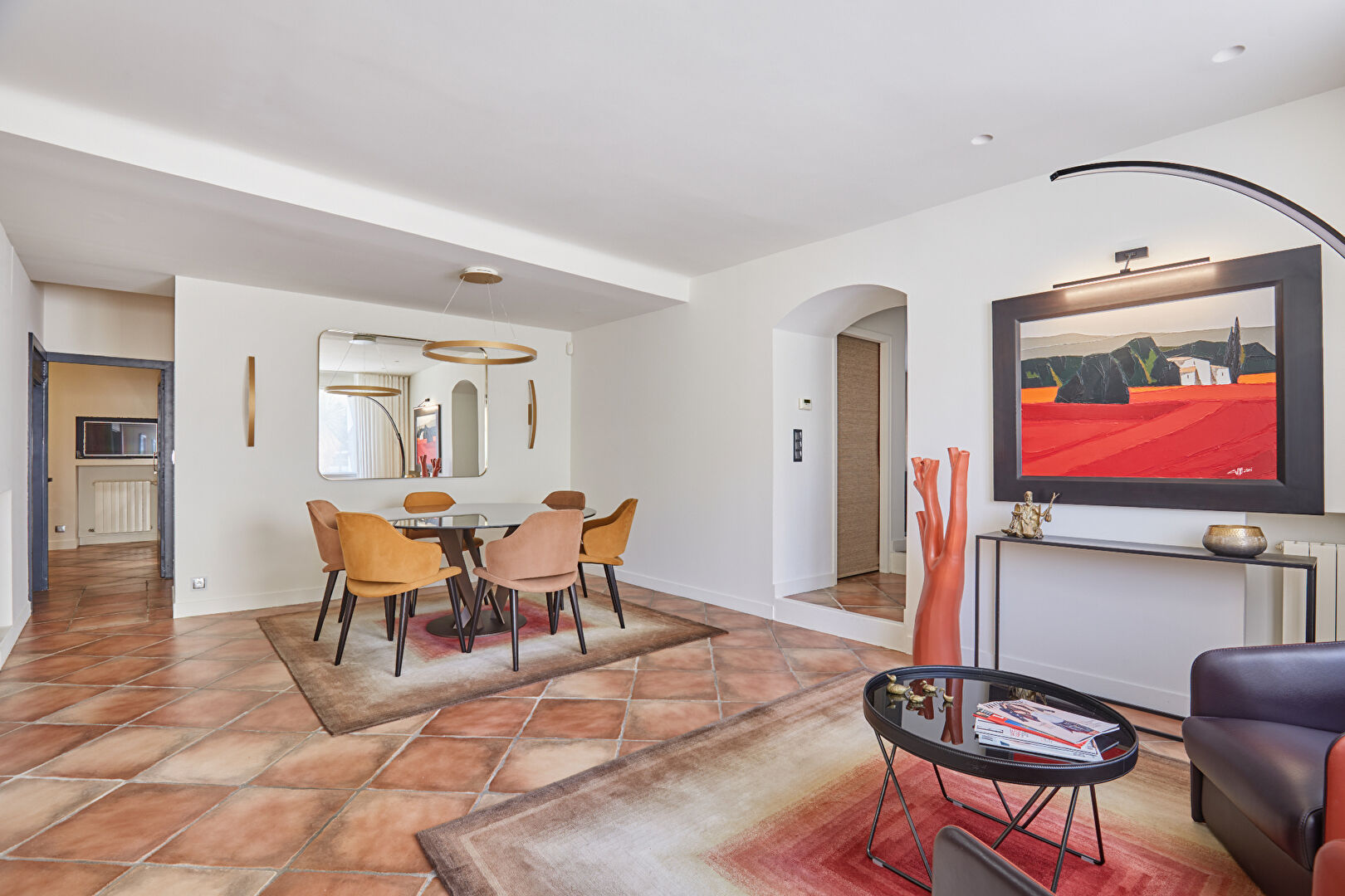 Photo Maison de village de prestige - 215 m² - Extérieurs intimistes - Garage - Centre village image 1/6