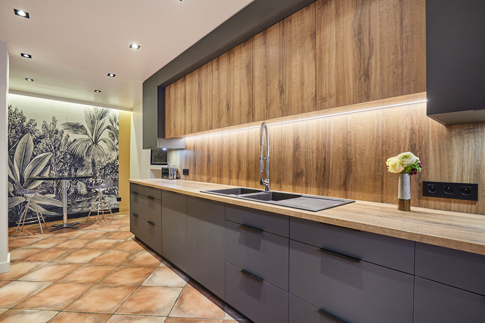 Photo Maison de village de prestige - 215 m² - Extérieurs intimistes - Garage - Centre village image 4/6