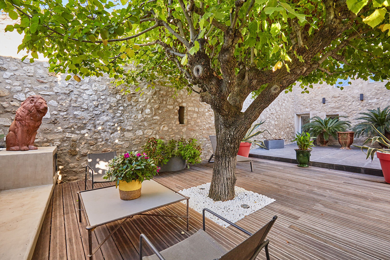 Photo Maison de village de prestige - 215 m² - Extérieurs intimistes - Garage - Centre village image 5/6