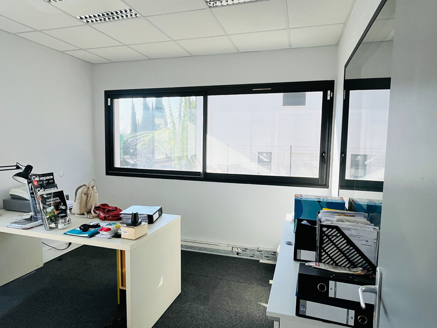 Photo Local commercial Eguilles 105 m2 image 2/6