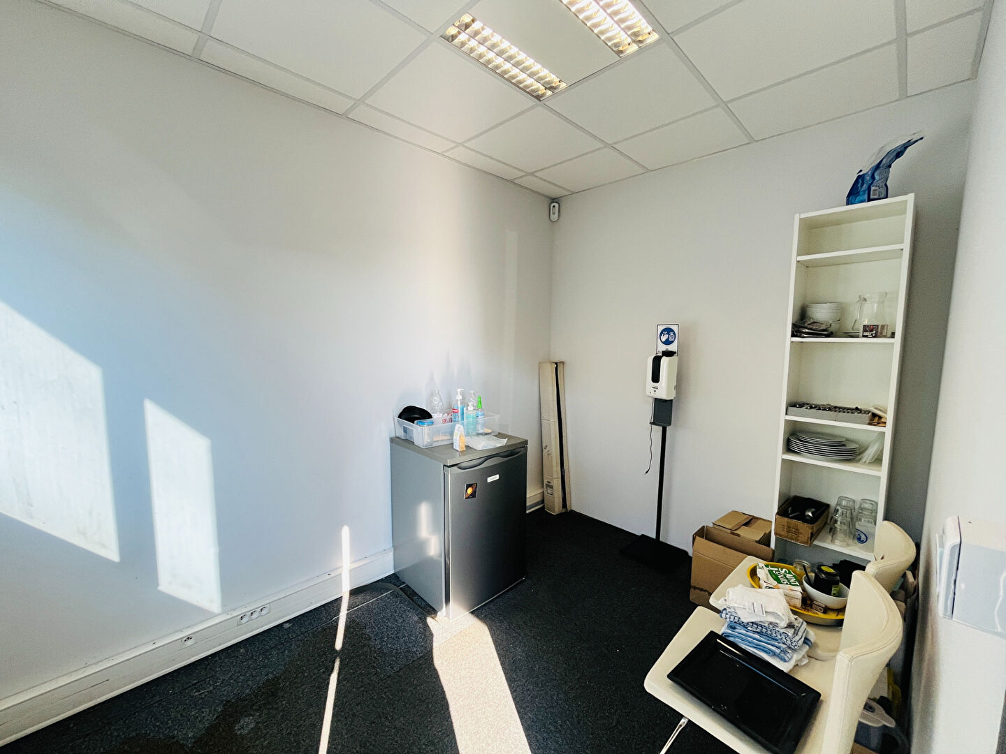 Photo Local commercial Eguilles 105 m2 image 3/6