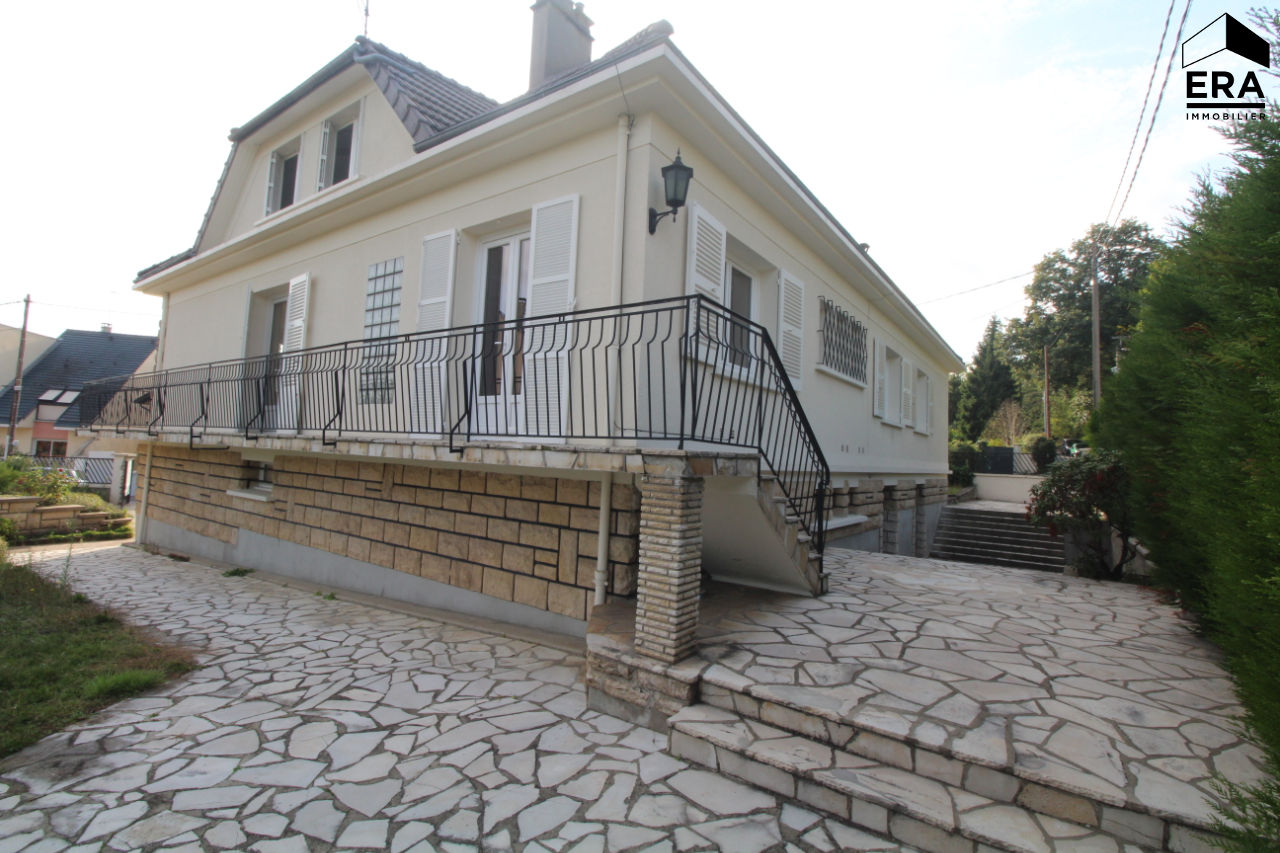 Maison à vendre Verrieres Le Buisson 7 pièces d'environ 200 m2