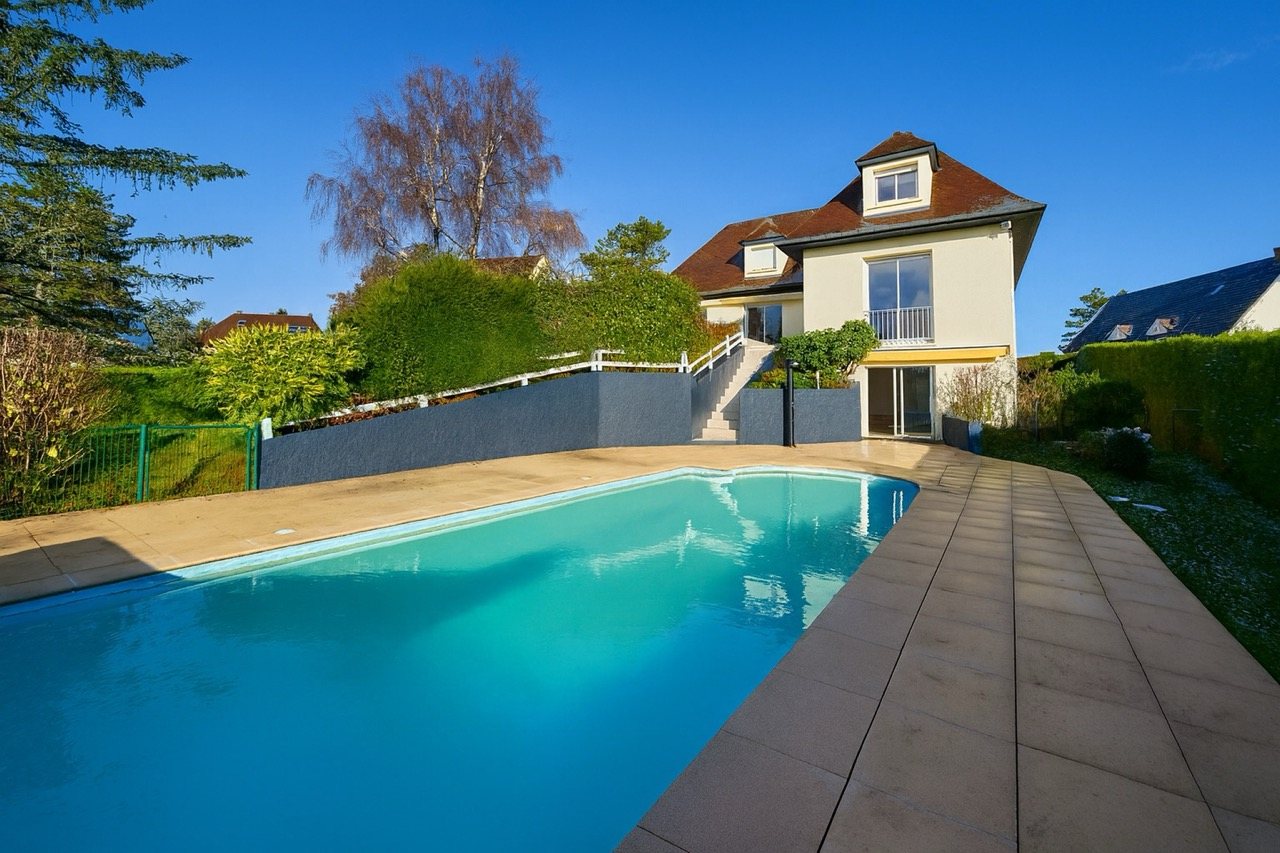 Maison DAROIS 9 Pièces 344.78 m²