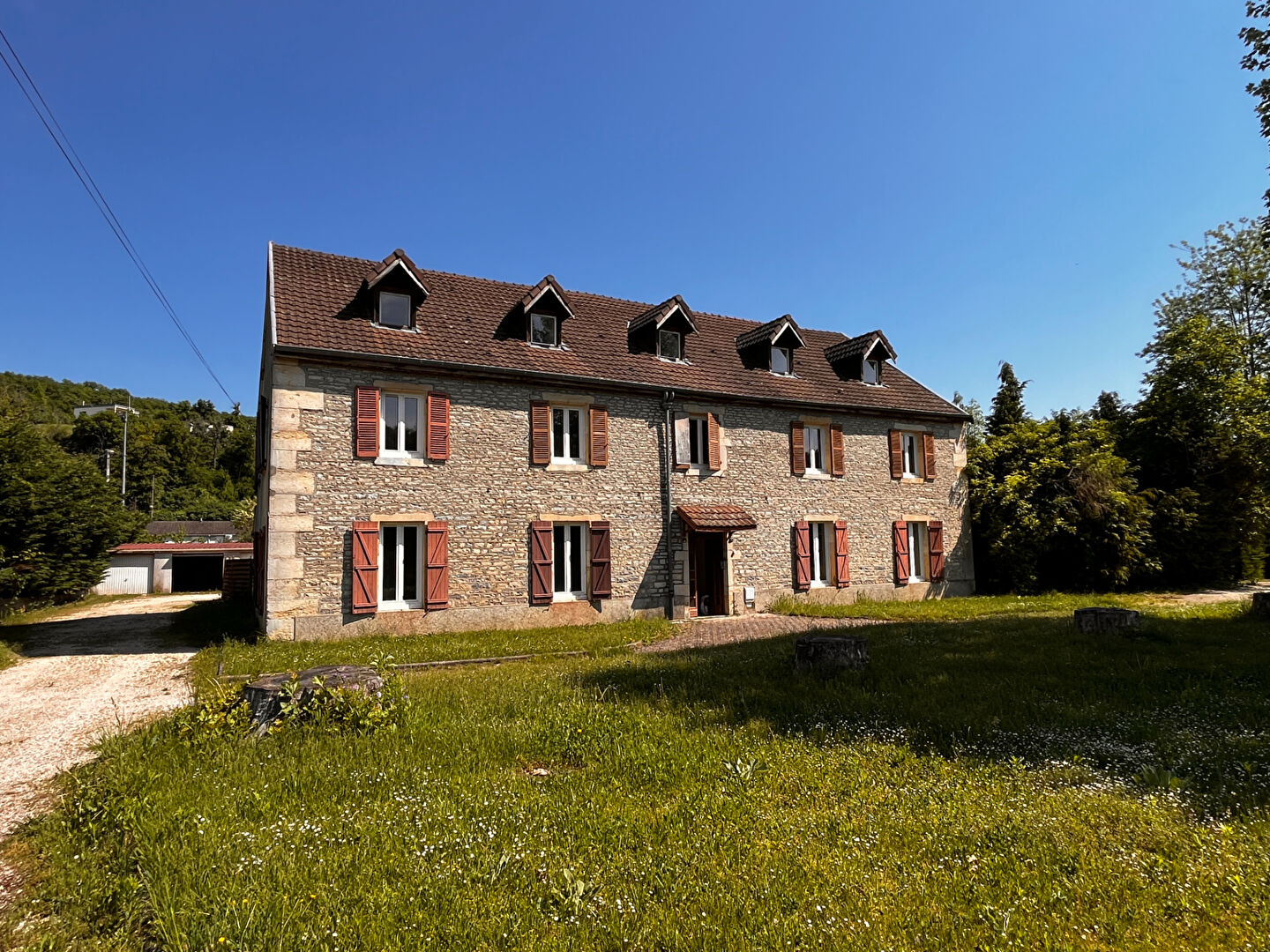 Photo Immeuble en pleine propriété à Velars sur Ouche ! image 2/6