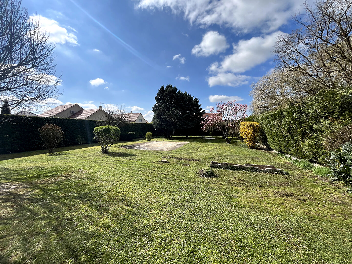 Terrain Neuilly Crimolois 741 m2