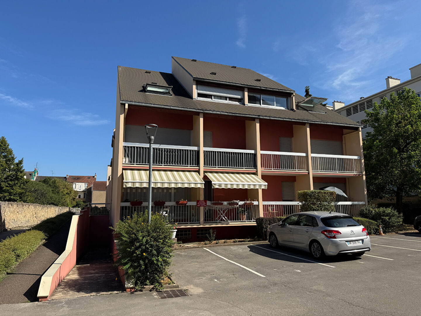 Photo Appartement Dijon 3 pièce(s) 61,72 m2 image 1/6