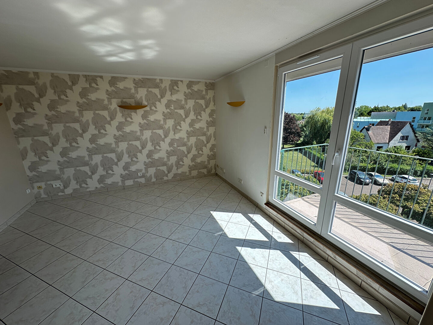 EXCLUSIVITÉ ERA Dernier étage lumineux avec balcon T3 75 m²