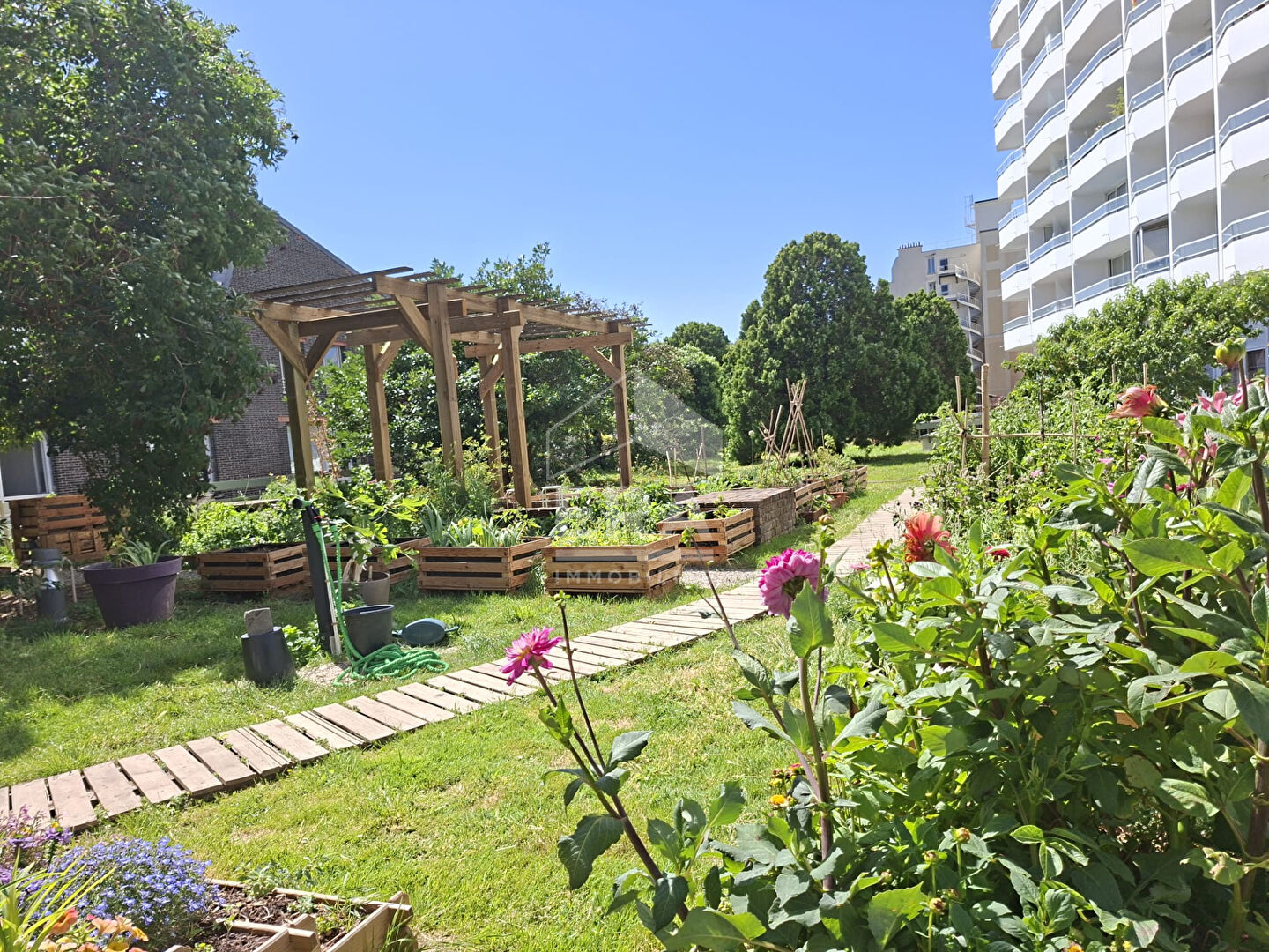 STUDIO  AVEC BALCON PARIS 18ème.