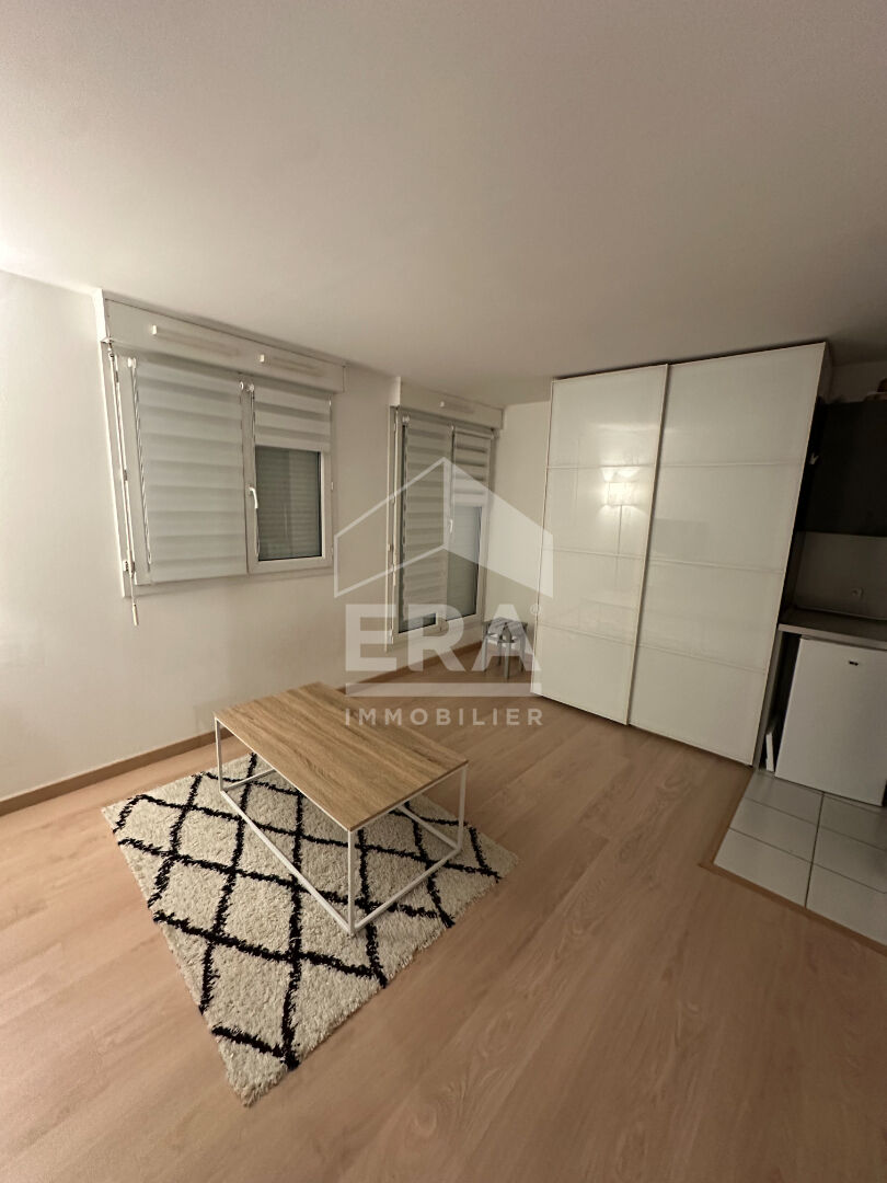 Studio lumineux 23 m2 en rez-de-jardin