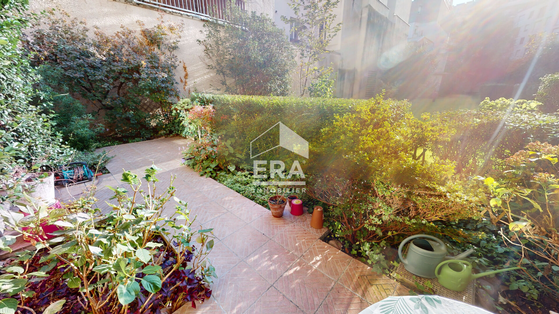 Photo Appartement Paris 5 pièces de  102 m2 avec terrasse et jardin image 1/6