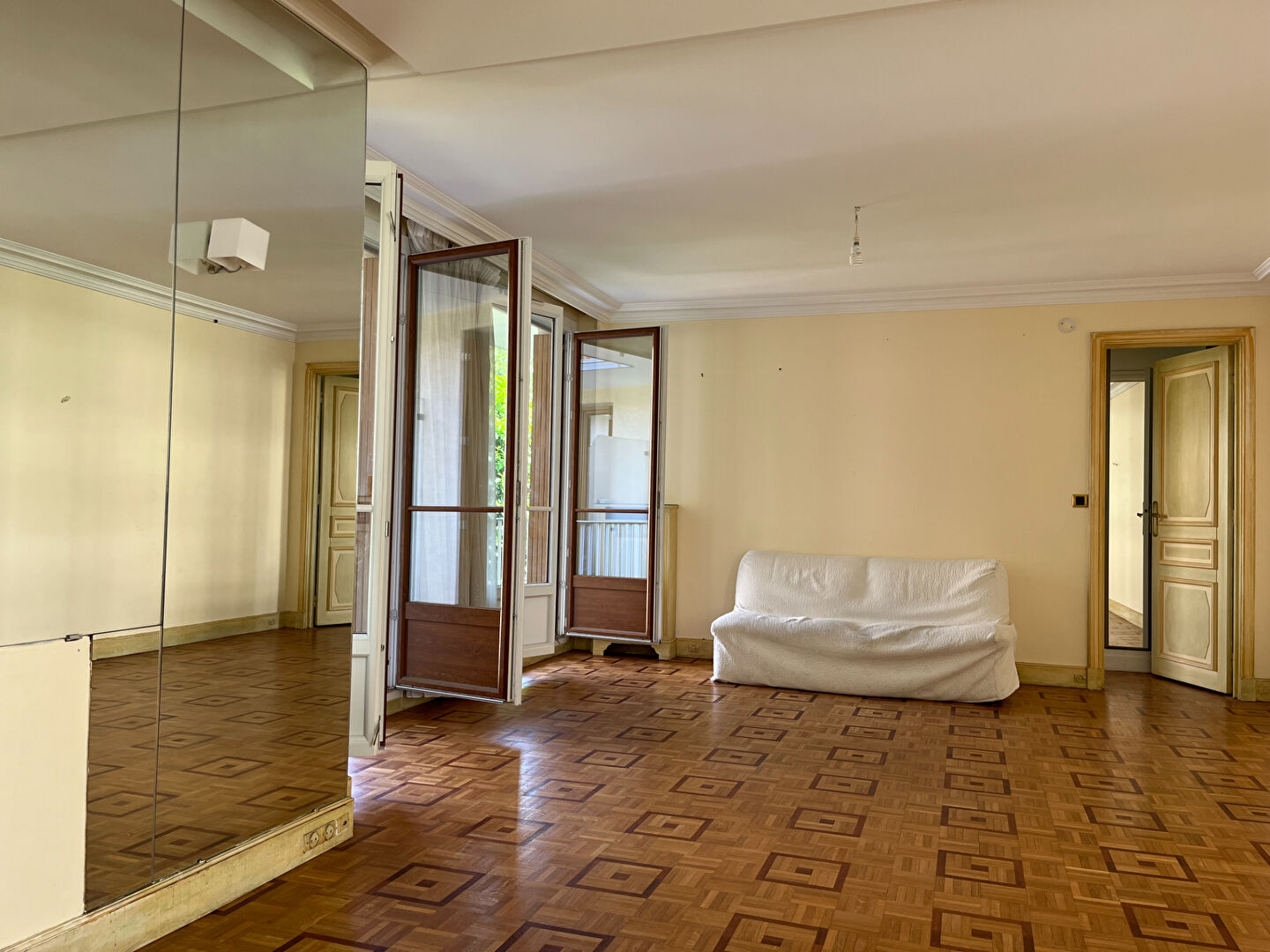 Photo Appartement Viroflay 6 pièce(s) 115 m2- 4 chambres image 2/6