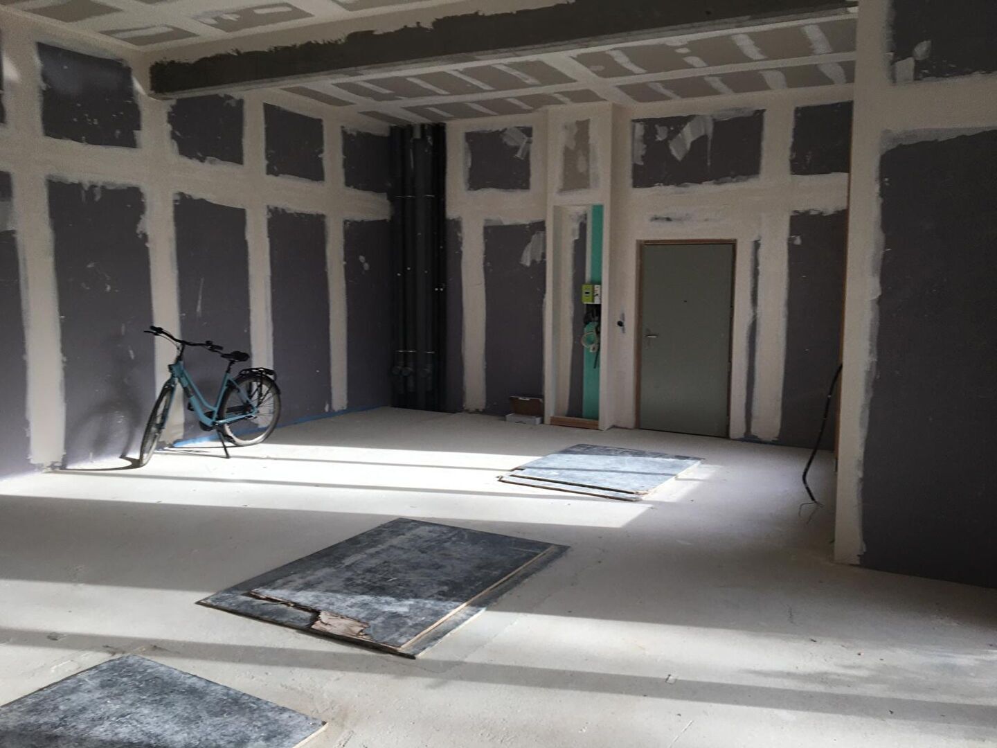 Photo vente local sur cour image 2/6