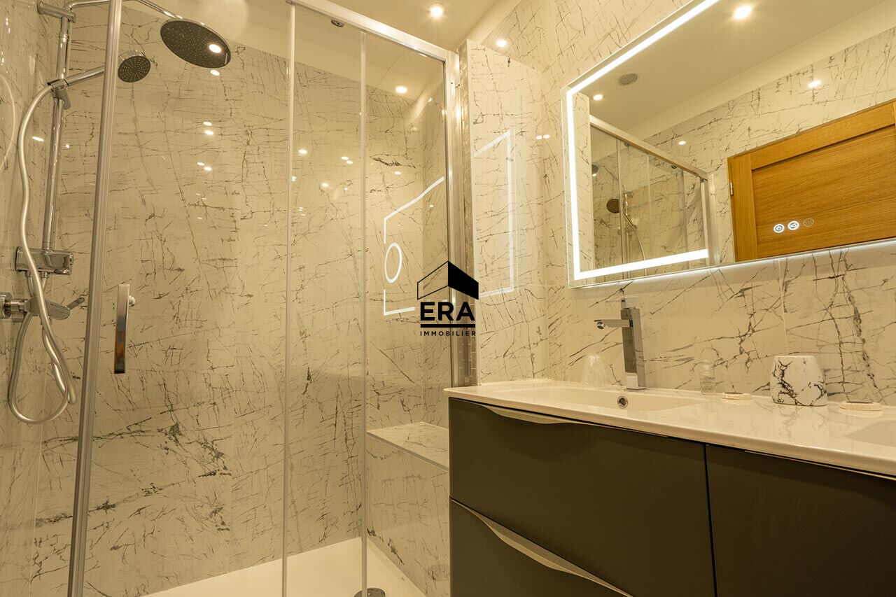 Photo Hotel particulier à vendre à Bormes-les-mimosas image 3/3