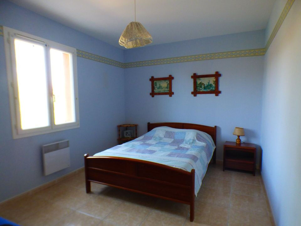 Photo Maison de plain-pied à vendre à Bormes Les Mimosas garage image 6/6