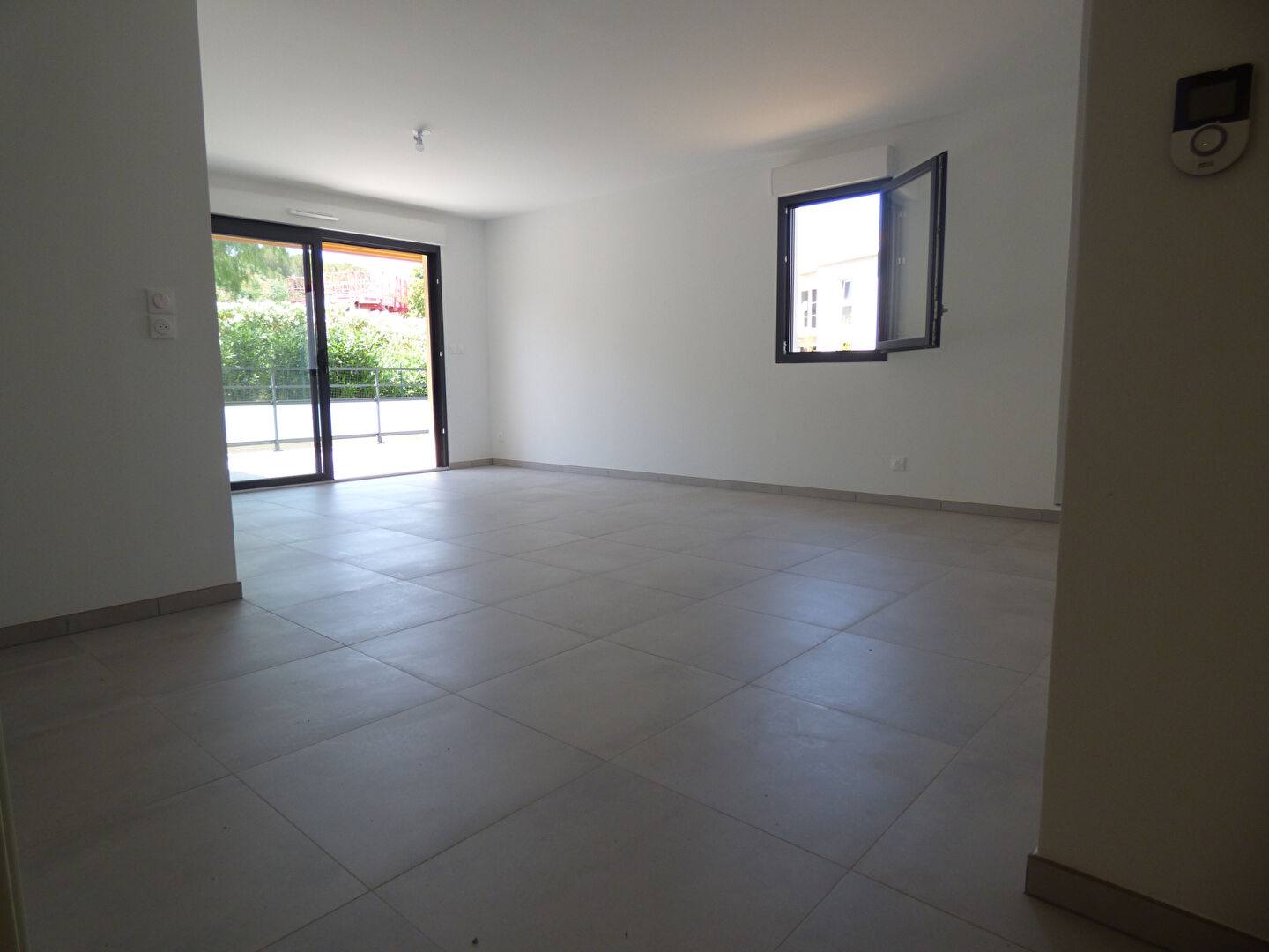 Photo Appartement de type 3 pièces neuf  loi Pinel calme jolie promotion cogolin image 4/6