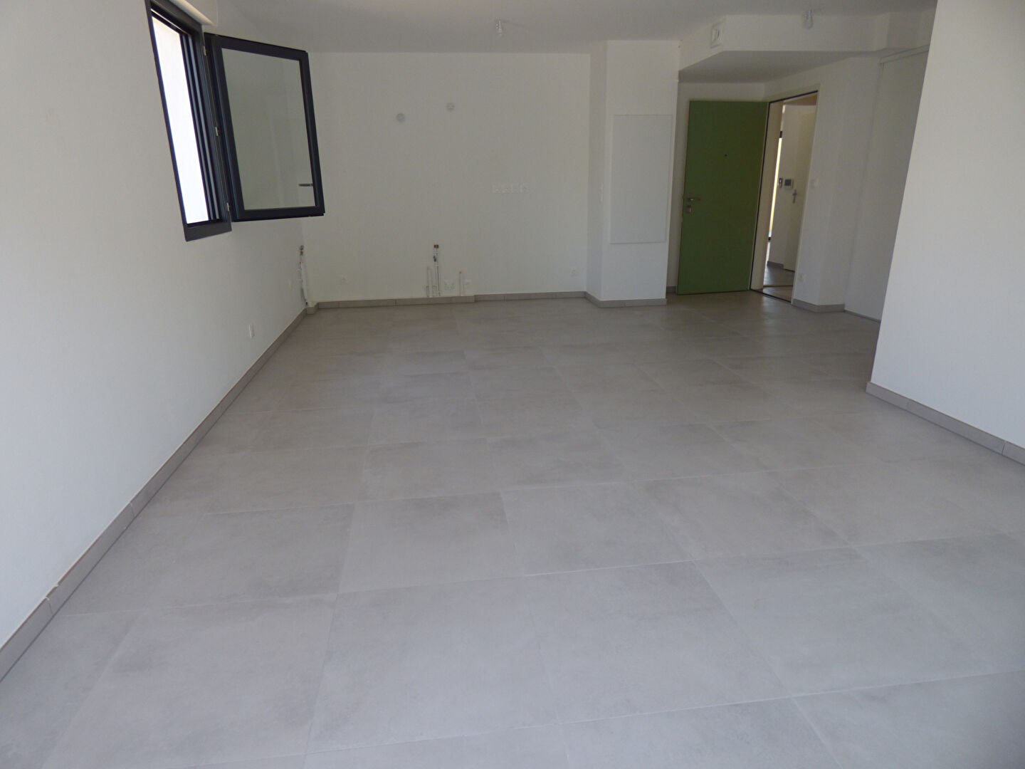 Photo Appartement de type 3 pièces neuf  loi Pinel calme jolie promotion cogolin image 5/6