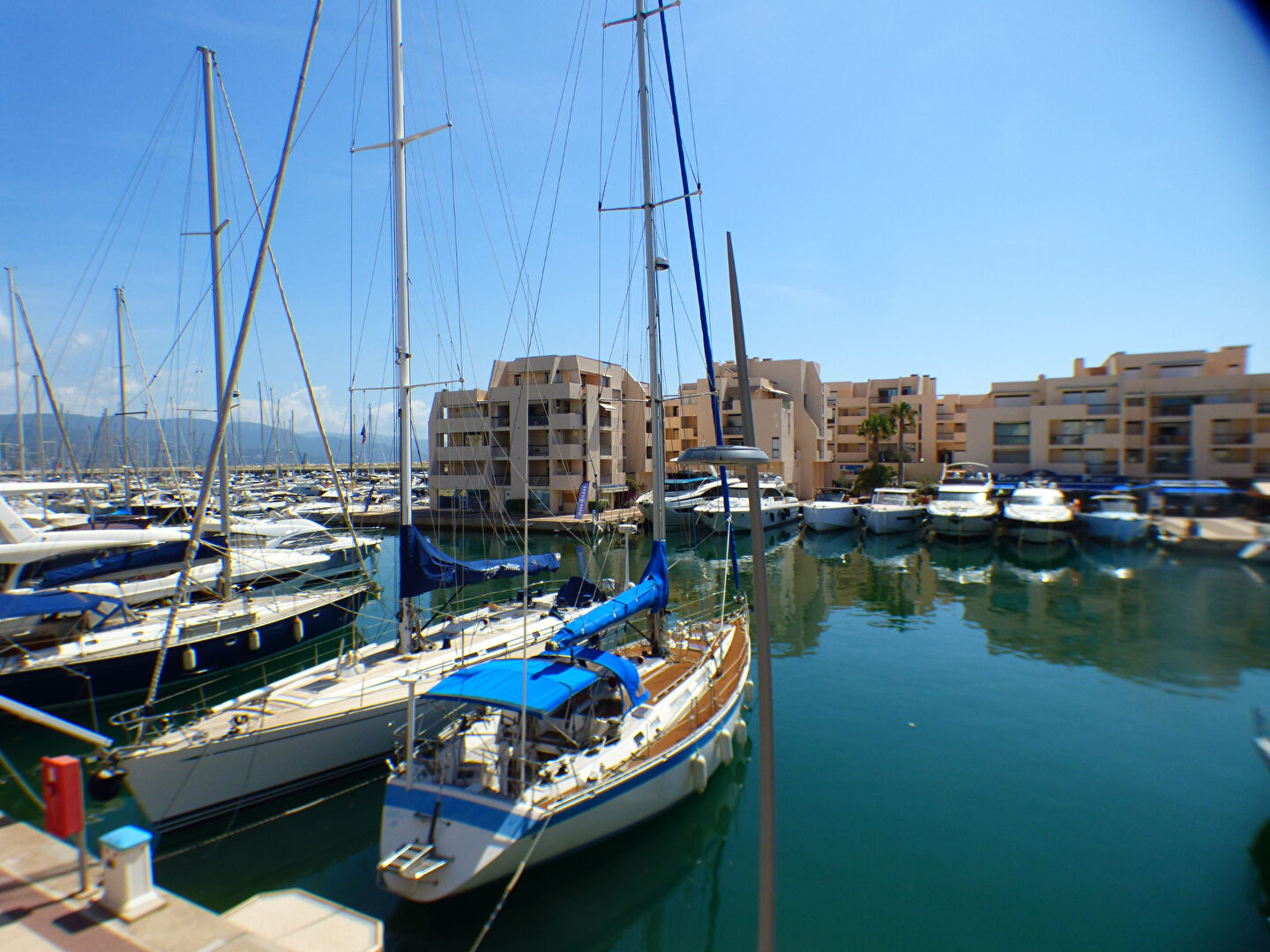 Photo Appartement rénové vue mer à vendre avec garage port de Bormes-les-mimosas image 3/6