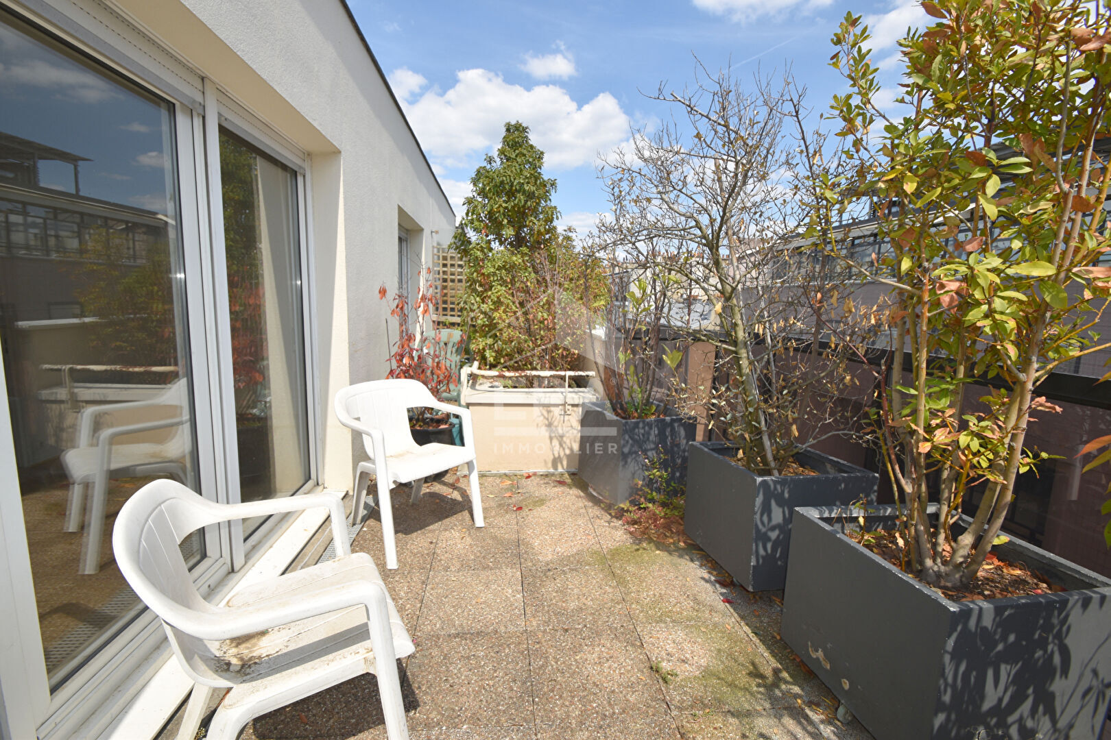 DERNIER ETAGE AVEC TERRASSE