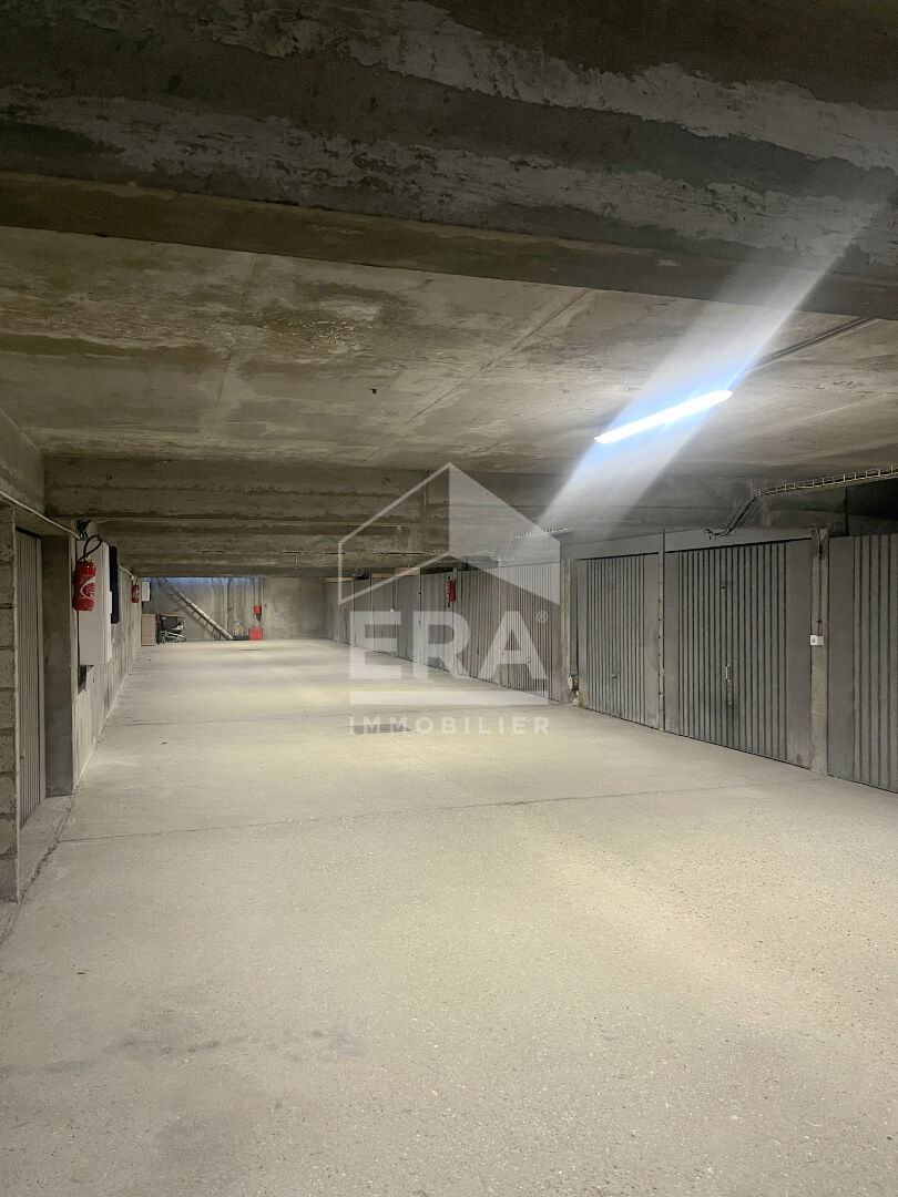 Photo Parking / box Boulogne Billancourt 12 m2 image 2/2
