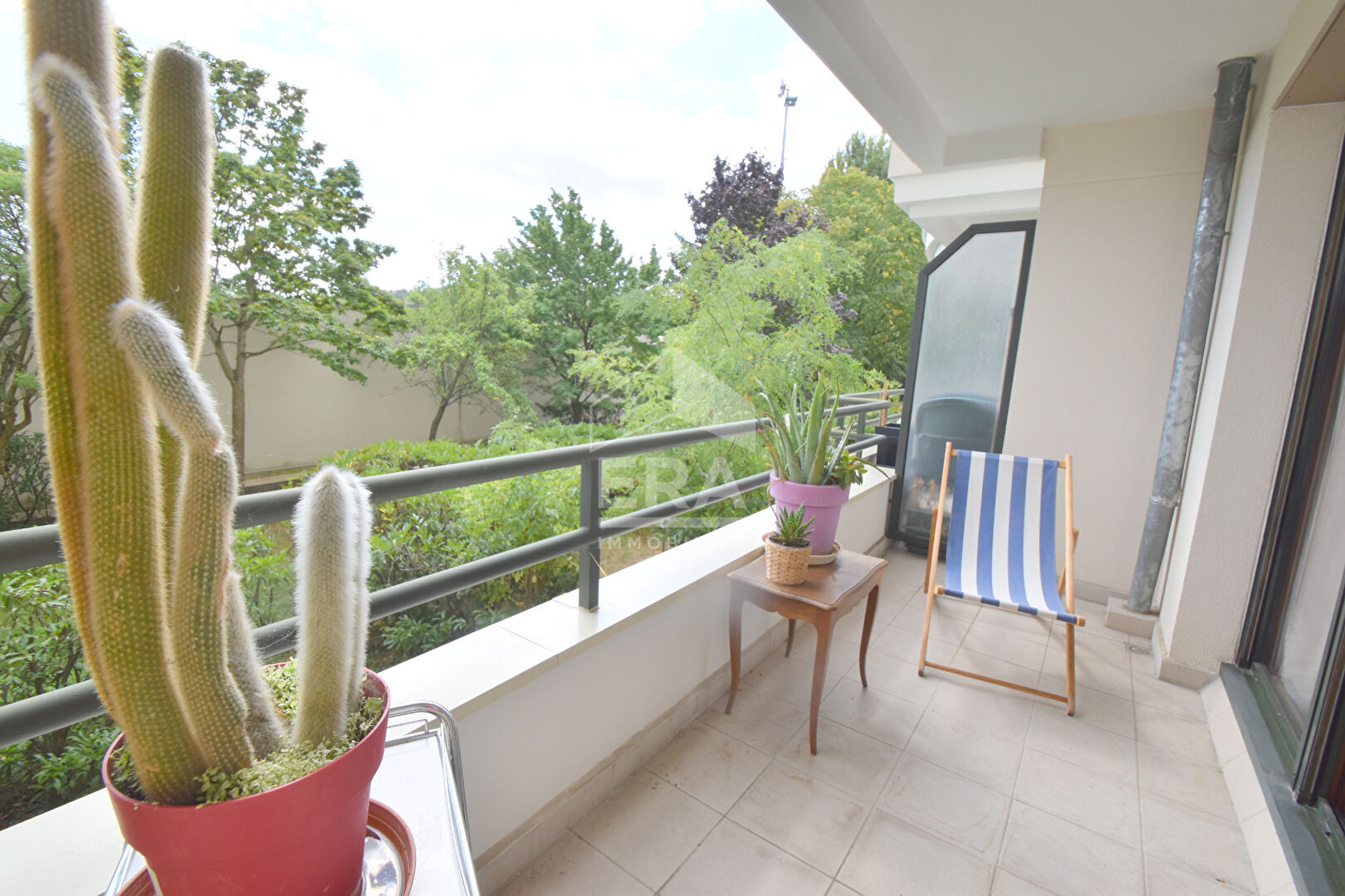 3 Pieces ensoleillé au calme et sans vis à vis