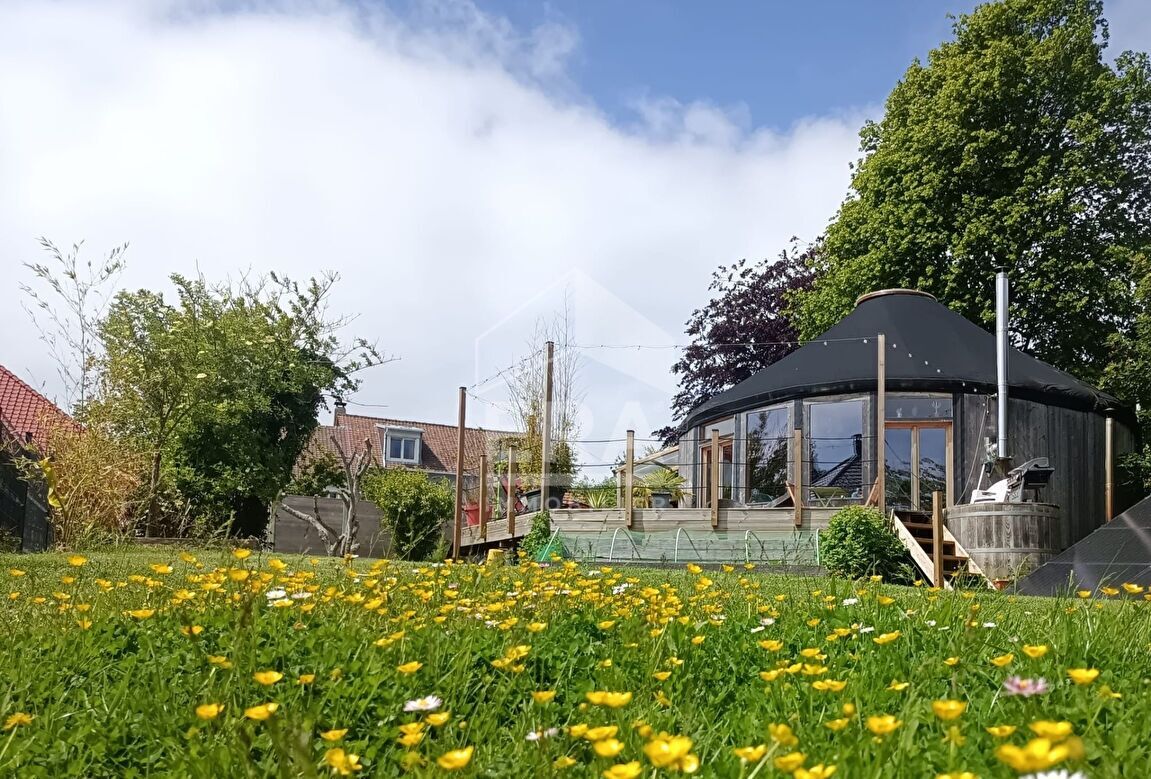 BIEN ATYPIQUE SITUE SUR LA COMMUNE DE LA CAPELLE LES BOULOGNE