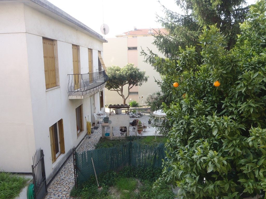 Photo cessole 4 pièces image 1/4