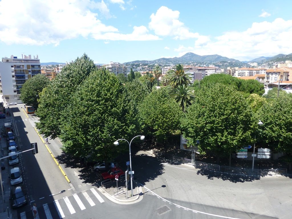 RIQUIER SUPERBE 3 PIECES