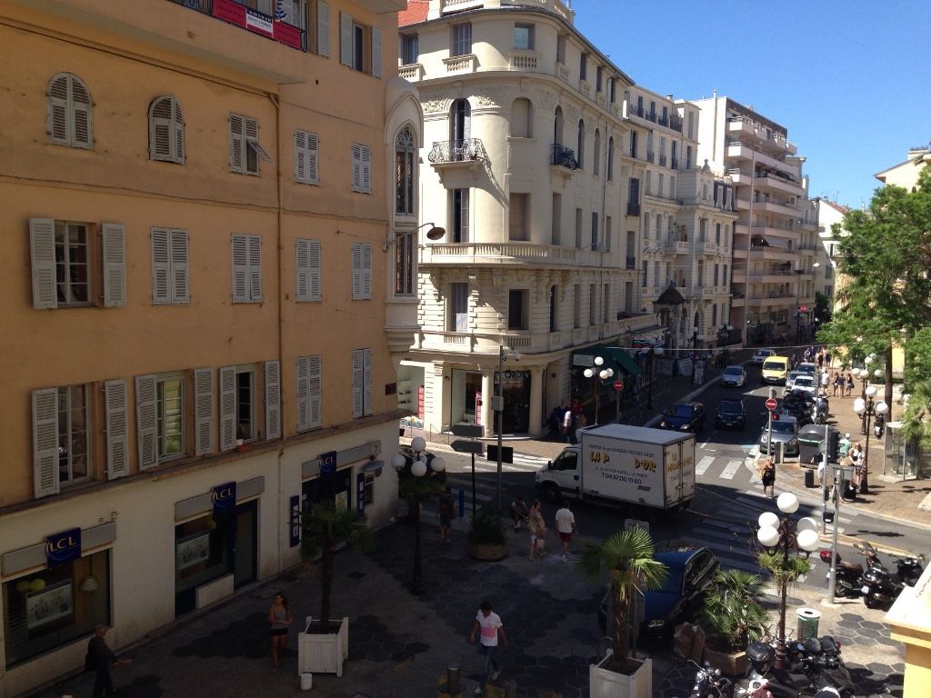 Photo 3 pièces - Carre d'Or image 1/4