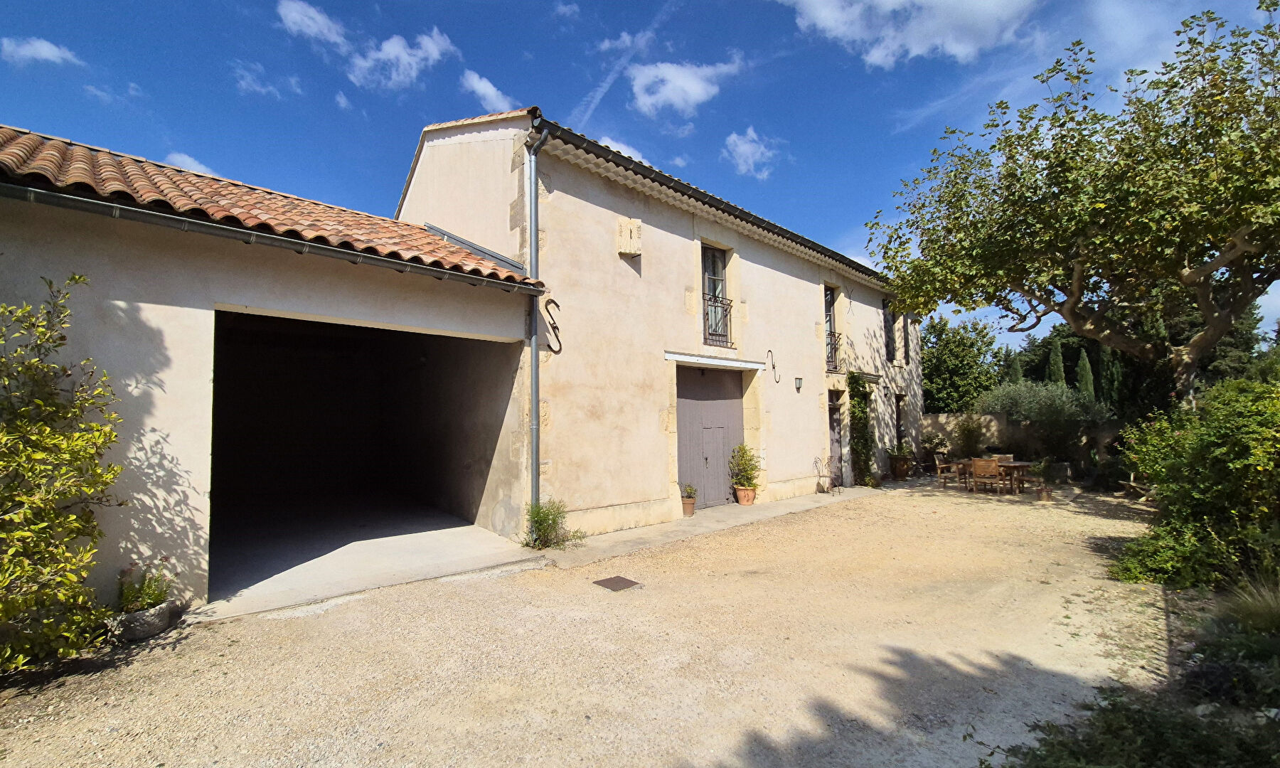 Agence immobilière de ERA Chateaurenard - REAL IMMOBILIER