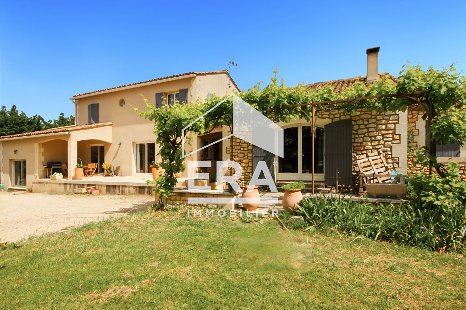 Agence immobilière de ERA Chateaurenard - REAL IMMOBILIER