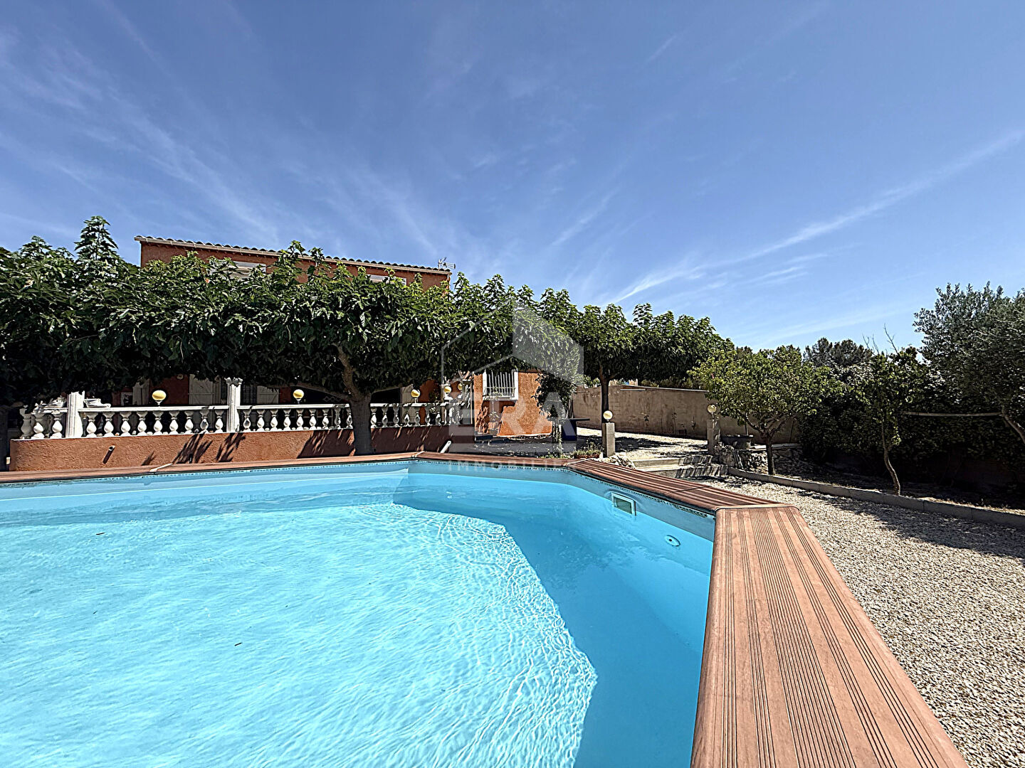 Agence immobilière de ERA Chateaurenard - REAL IMMOBILIER
