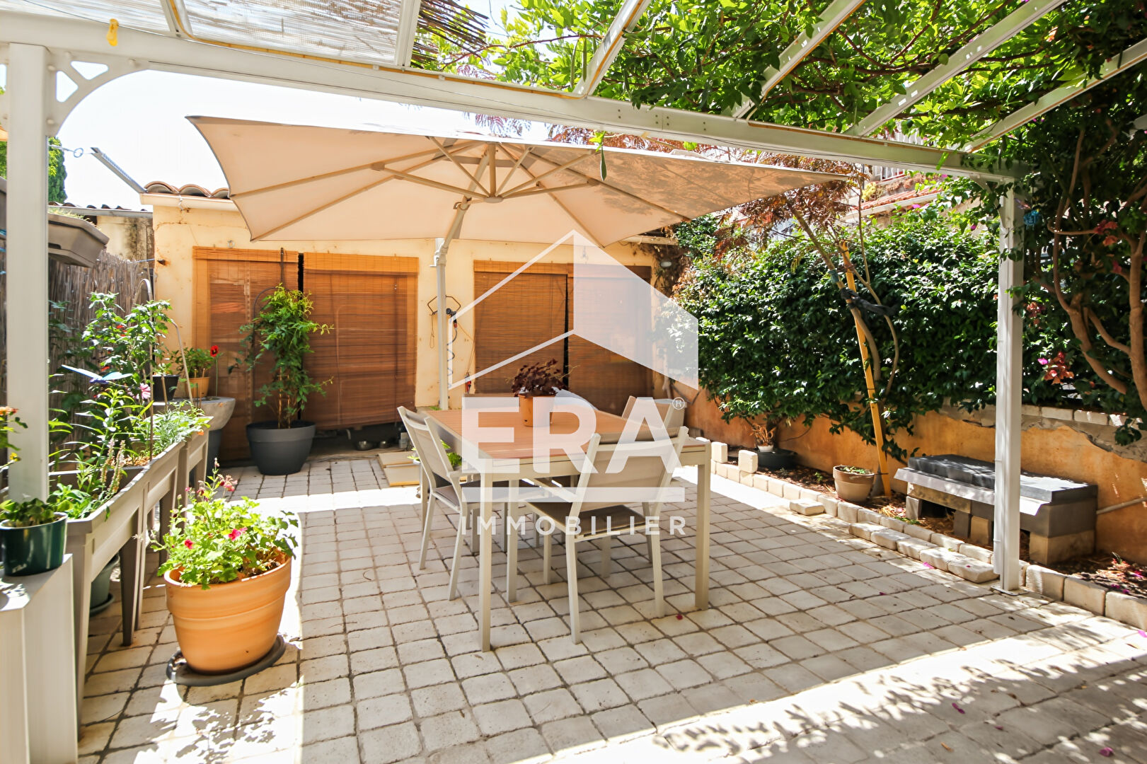 Agence immobilière de ERA Chateaurenard - REAL IMMOBILIER